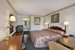 Days Inn by Wyndham Cartersville - Second Medium