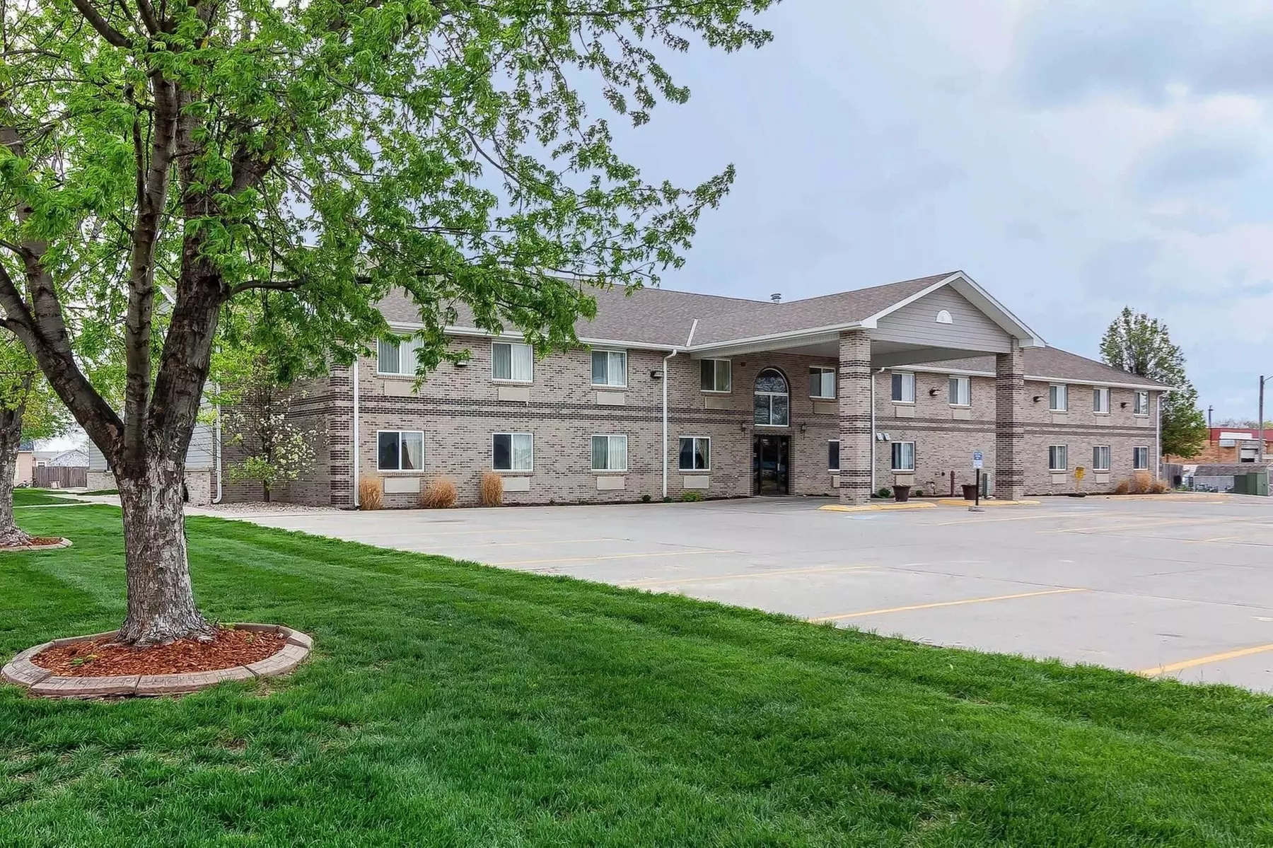 Rodeway Inn Holdrege - Primary Image