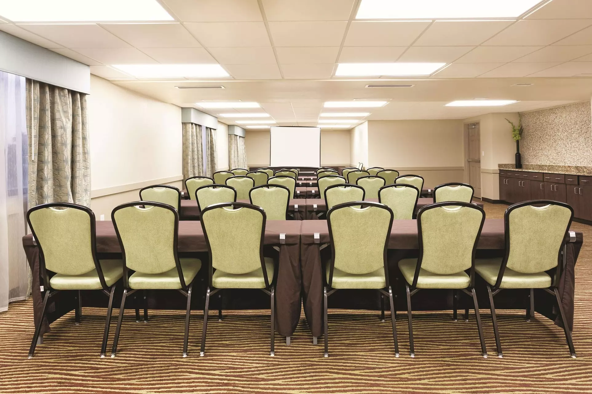 La Quinta Inn & Suites by Wyndham Bonita Springs Naples N. - Primary Image