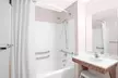 Days Inn by Wyndham Madison NE/Windsor - Second Medium