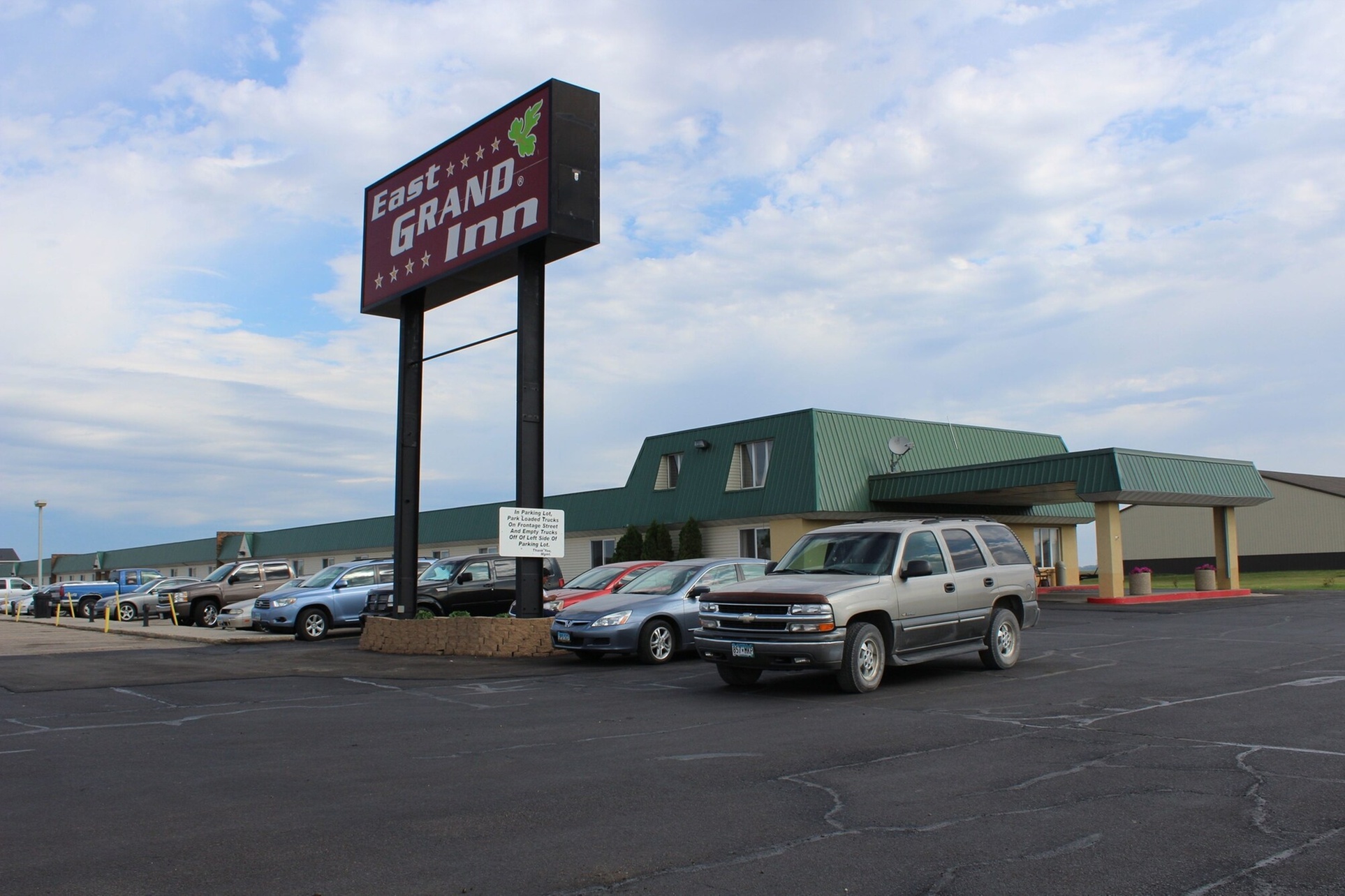 East Grand Inn