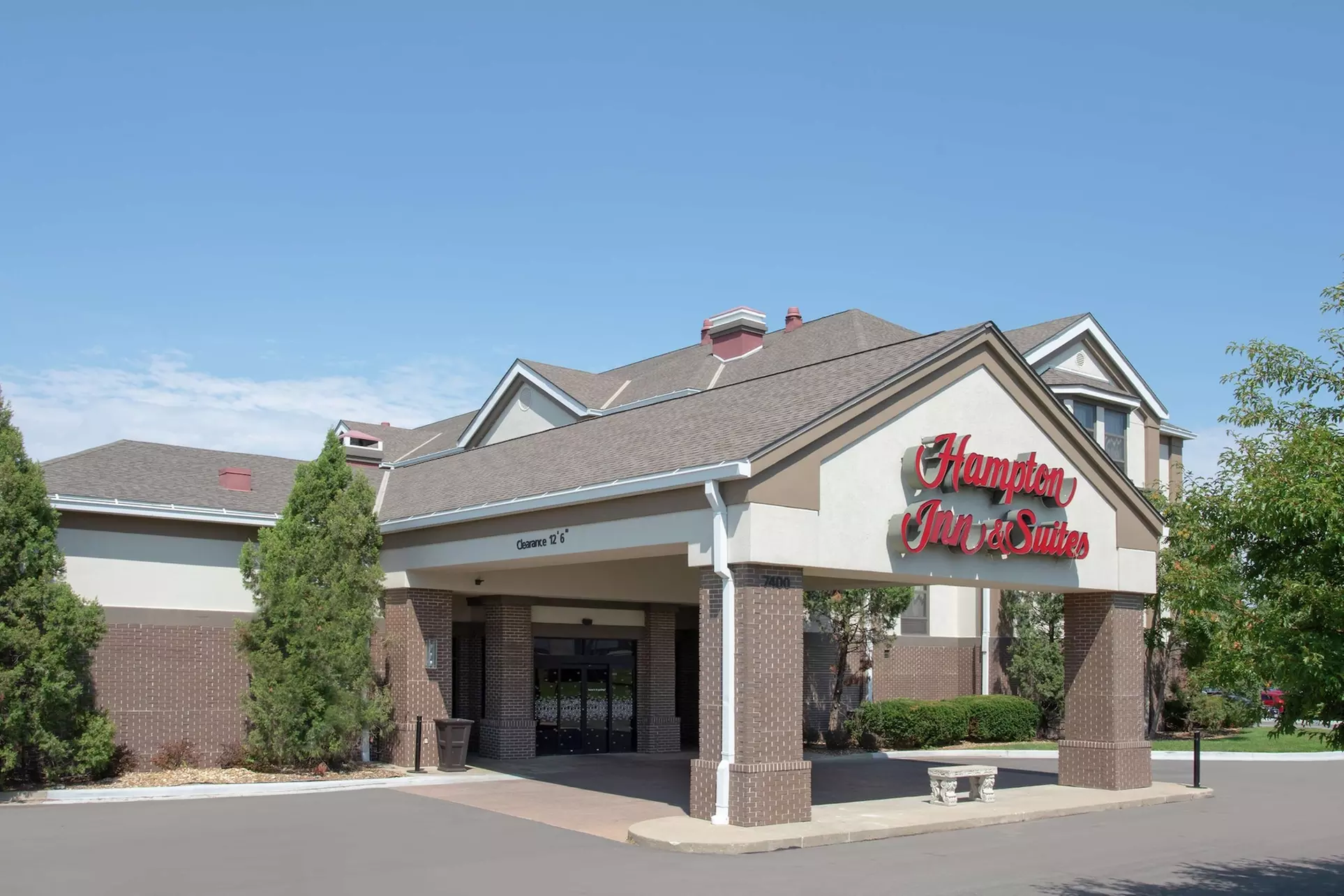 Hampton Inn & Suites Kansas City-Merriam - Primary Image