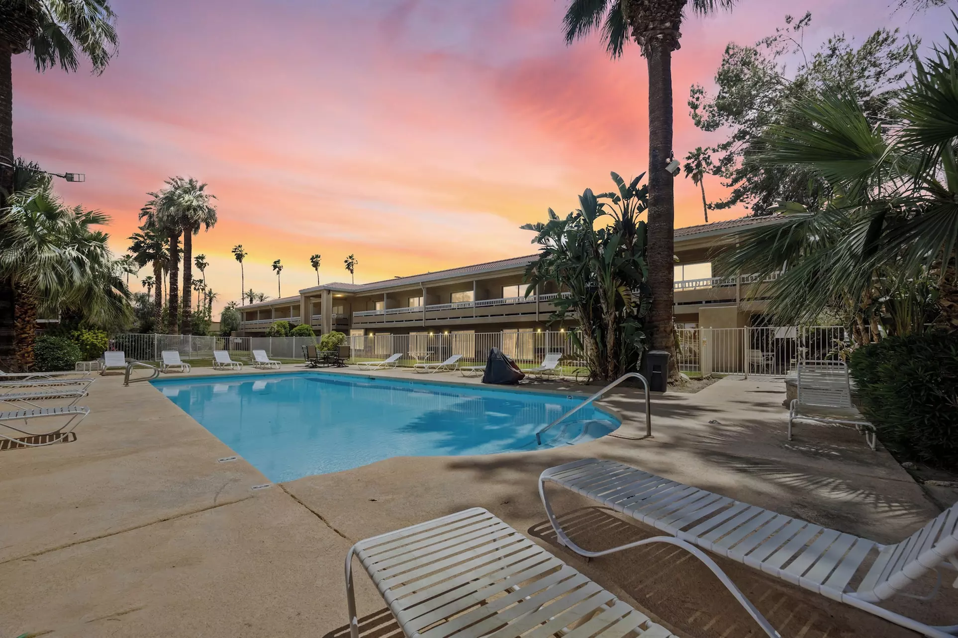 Sol Springs Inn - Primary Image