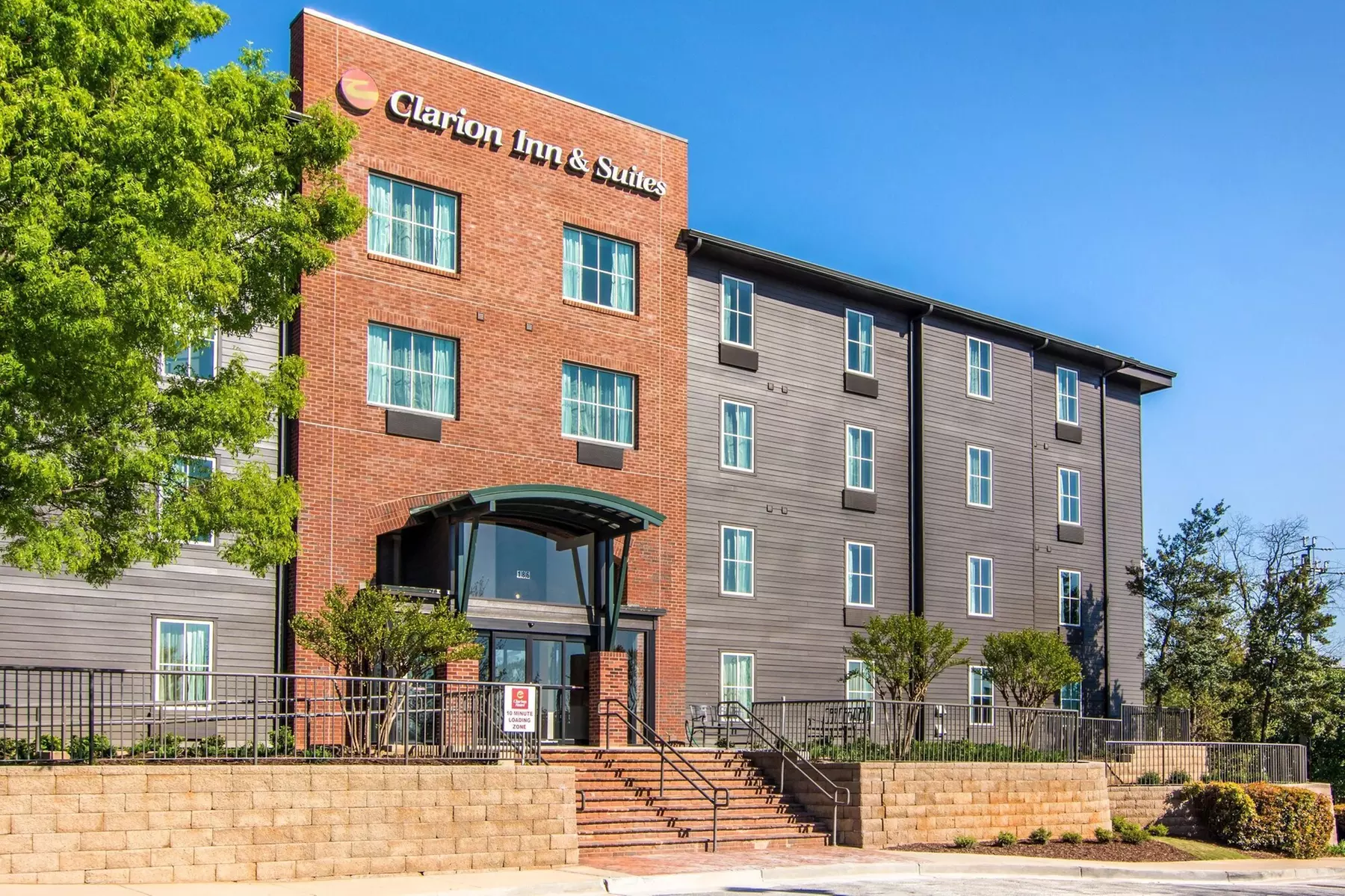DNU Clarion Inn & Suites Atlanta Downtown - Primary Image