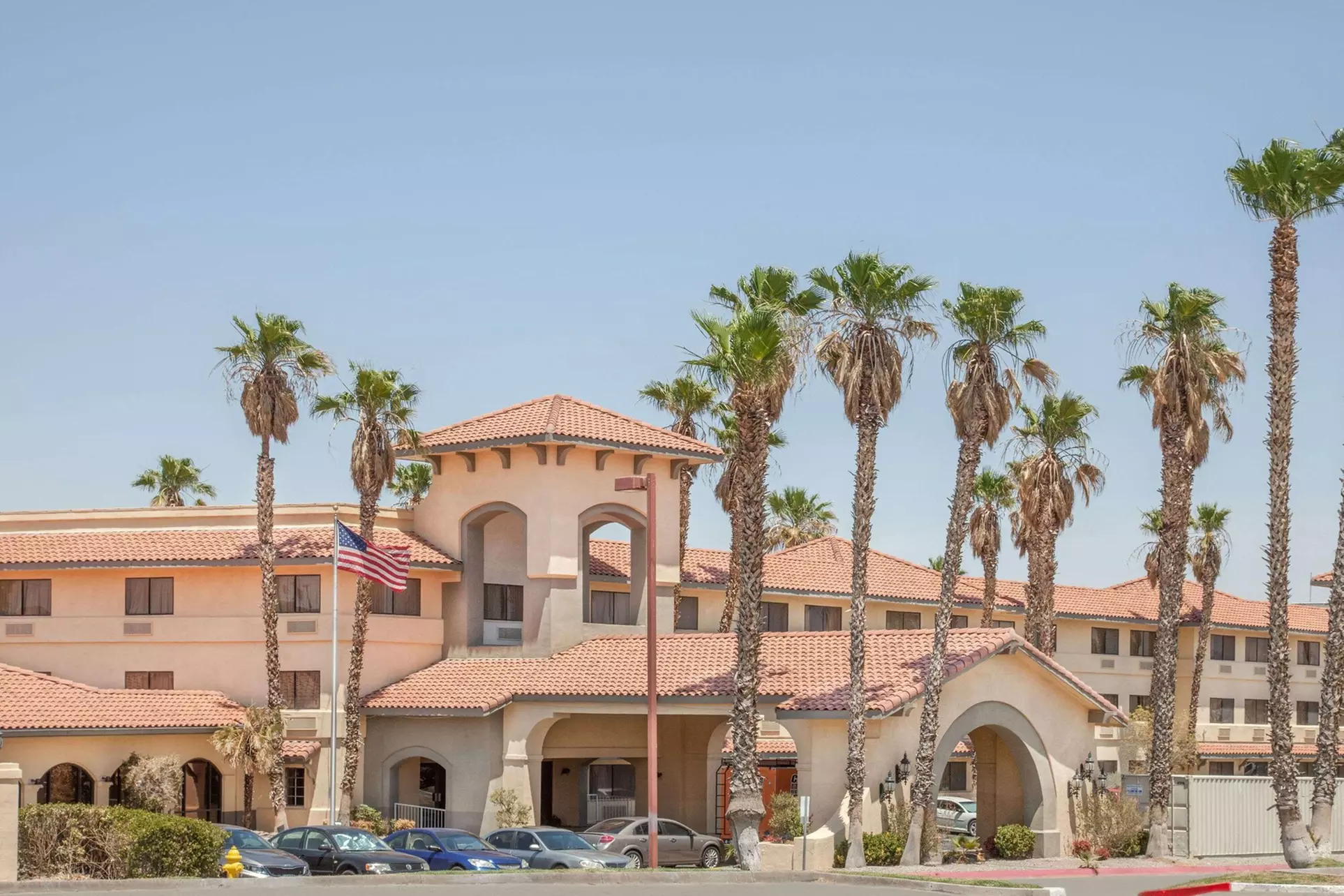 Ramada by Wyndham Barstow - Primary Image