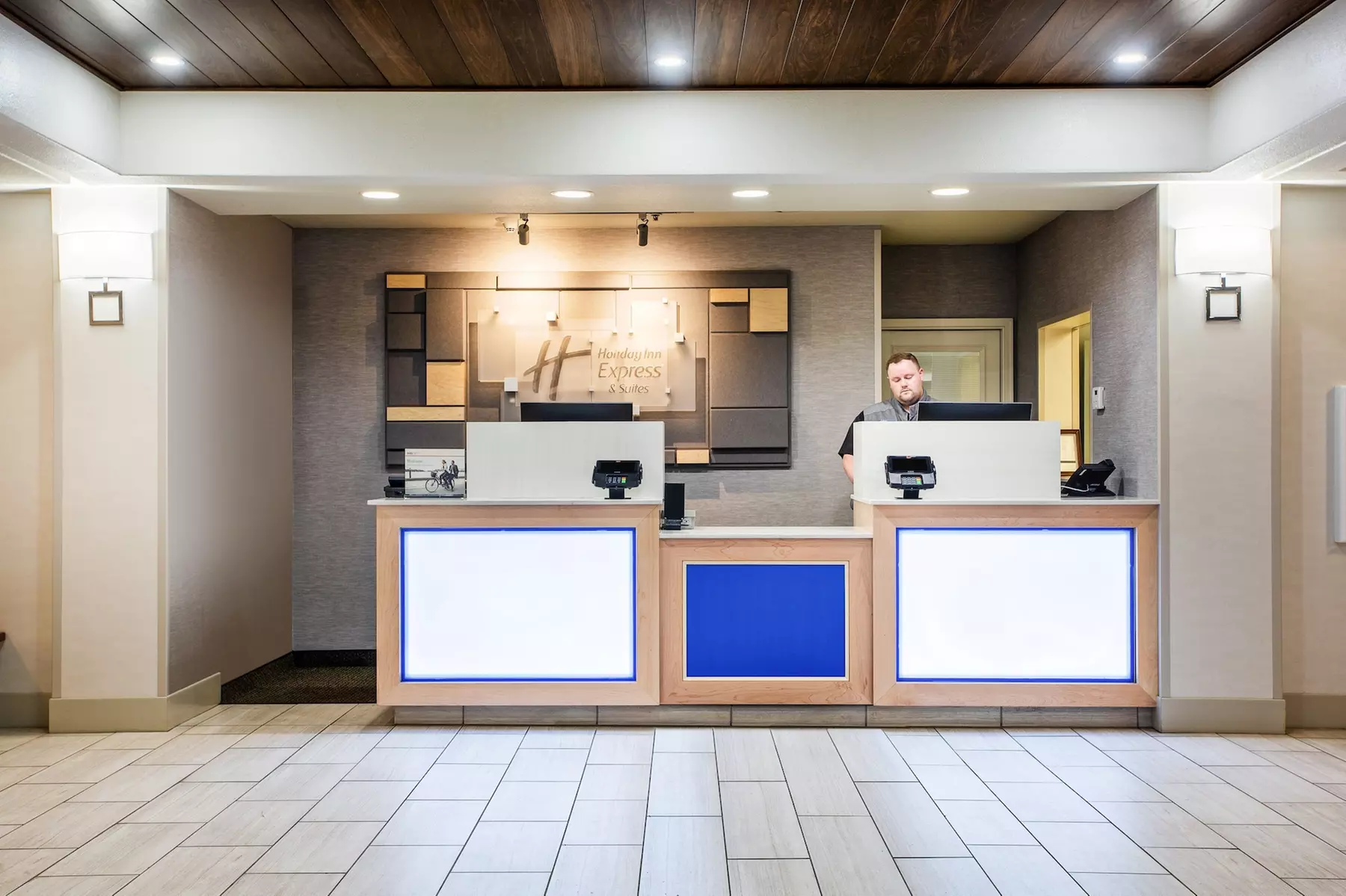 Holiday Inn Express Hotel & Suites Lewisburg by IHG - Primary Image