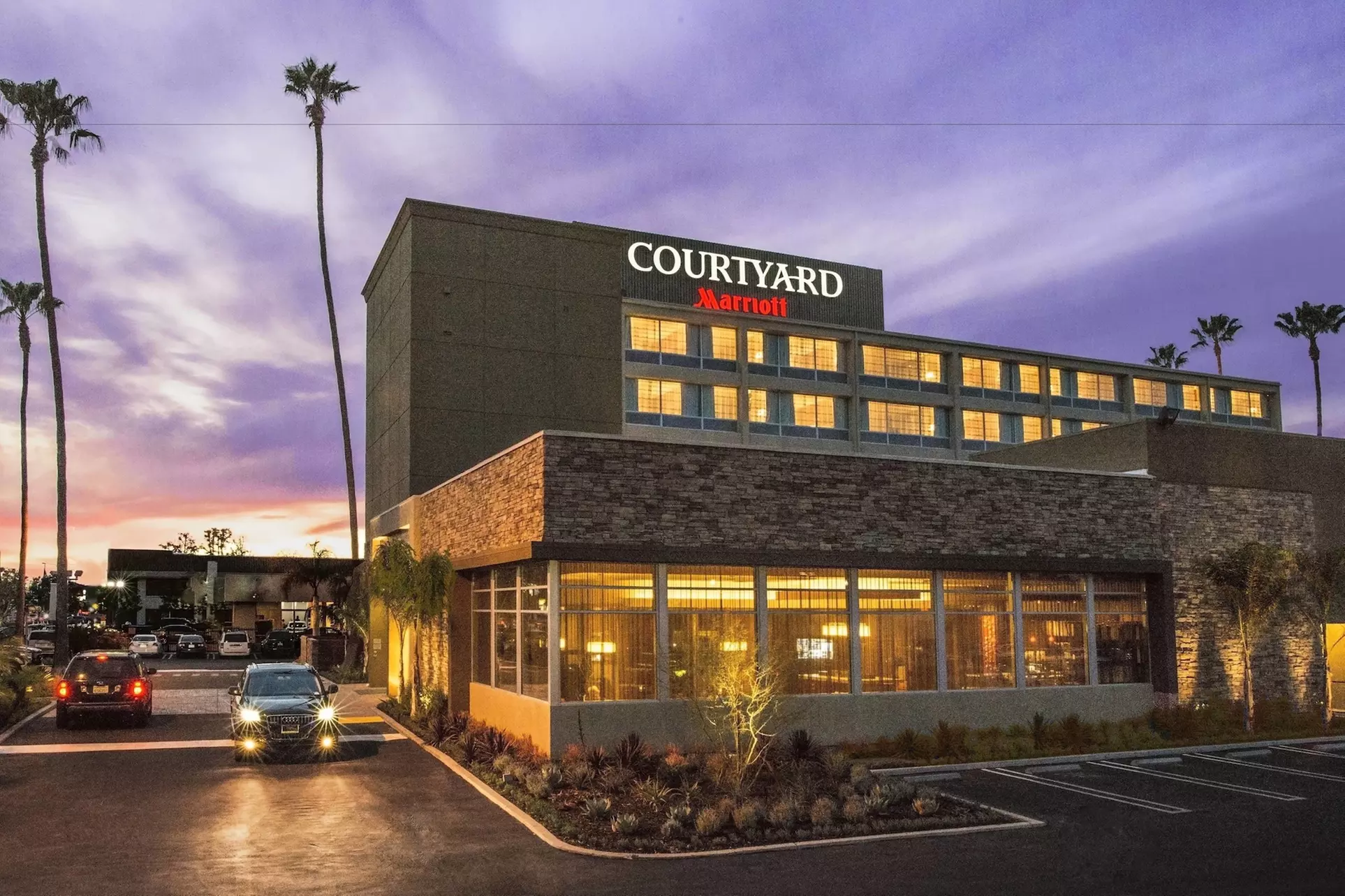 Courtyard by Marriott Los Angeles Woodland Hills - Primary Image