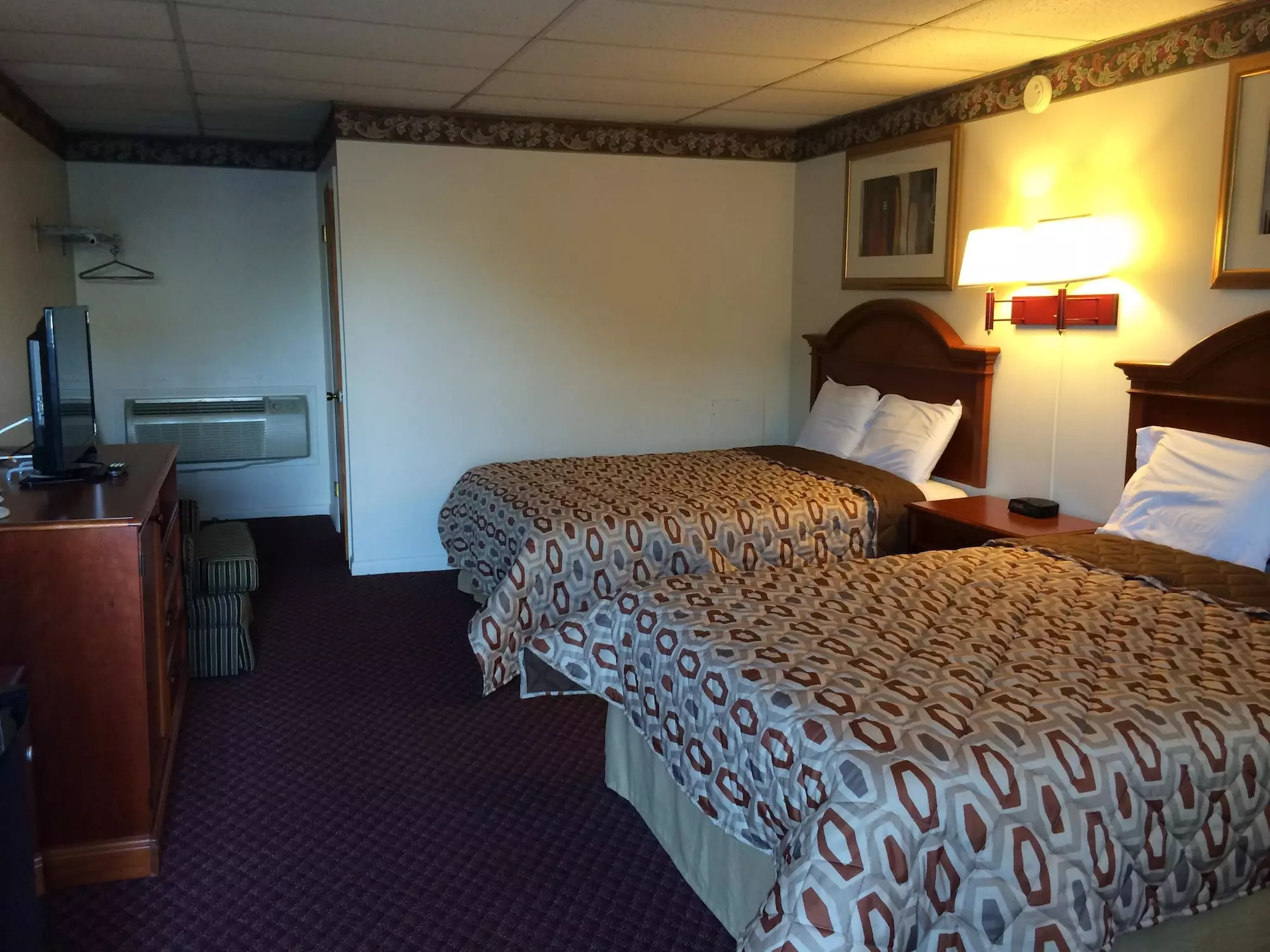 Americas Best Value Inn Palmyra Hershey - Primary Image