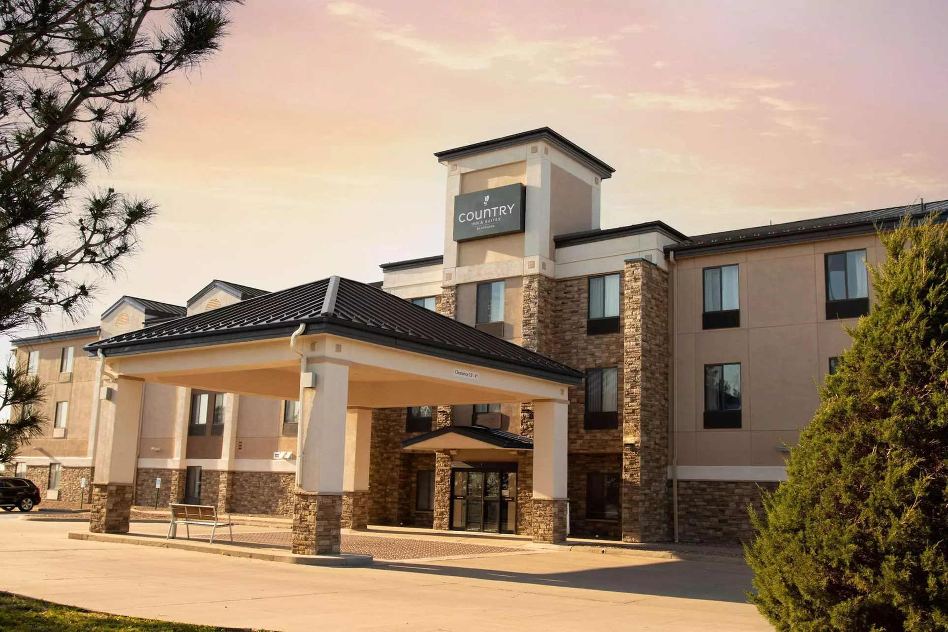 Country Inn & Suites by Radisson, Garden City, KS - Primary Image