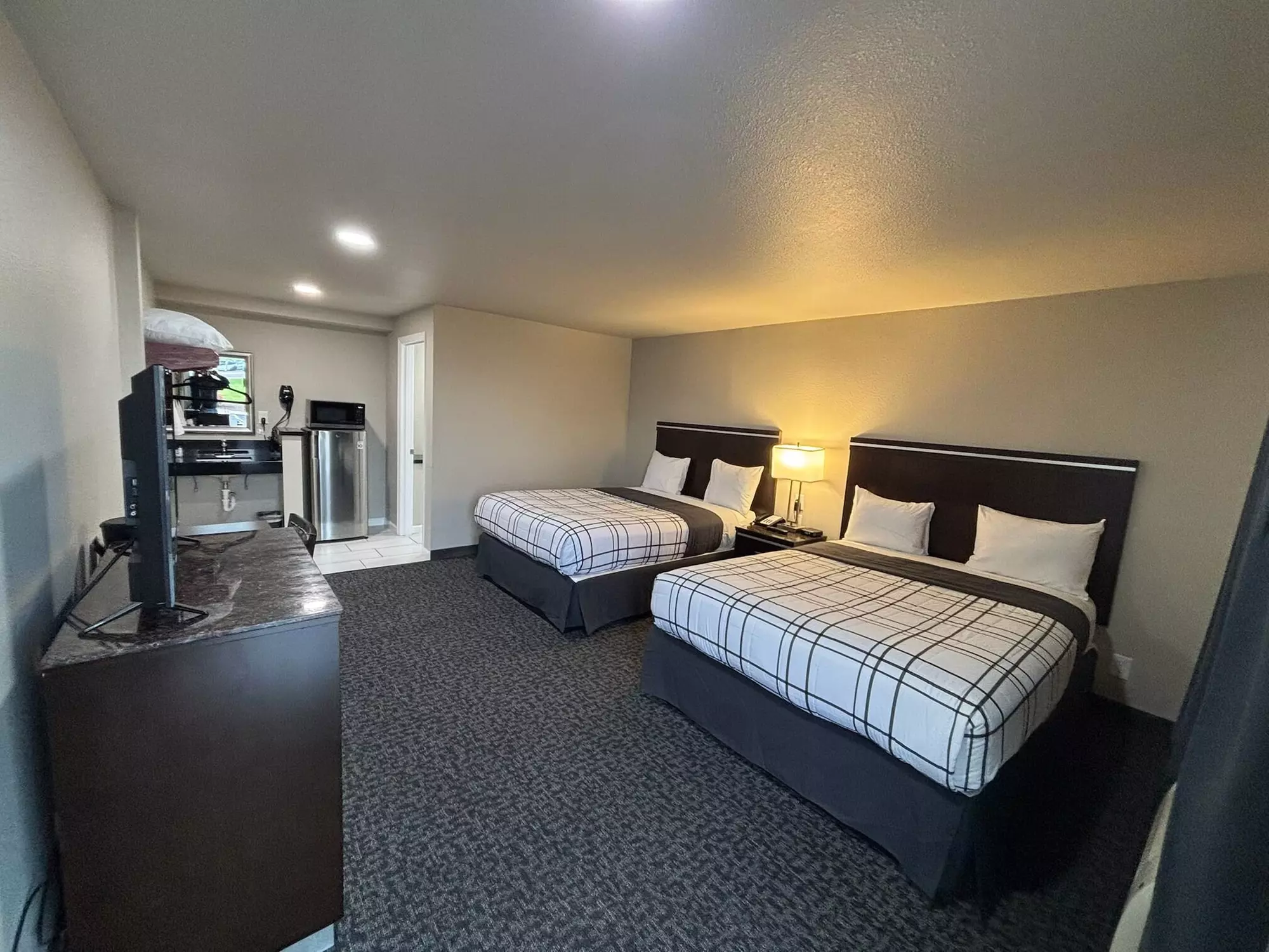 Royal Inn Eugene - Primary Image