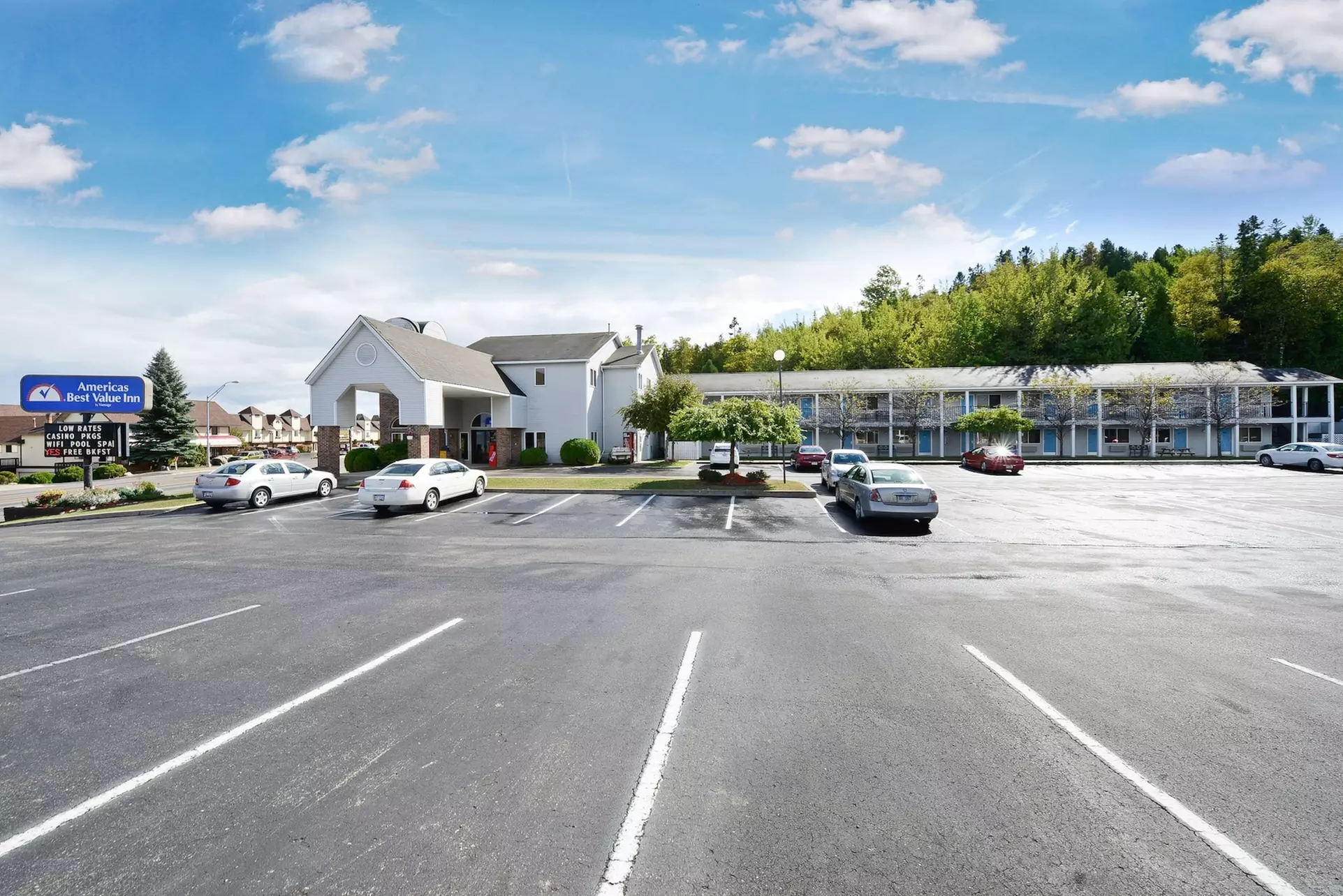 Americas Best Value Inn St. Ignace - Primary Image