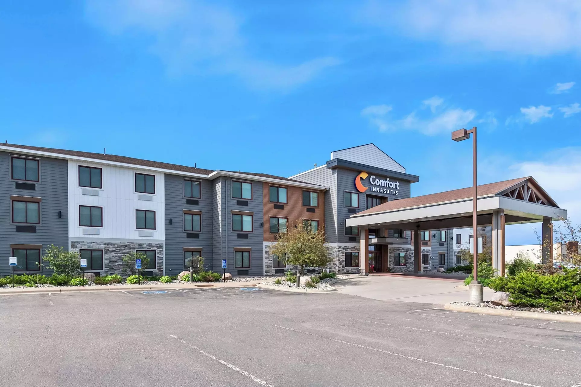 Comfort Inn & Suites Mountain Iron and Virginia - Primary Image
