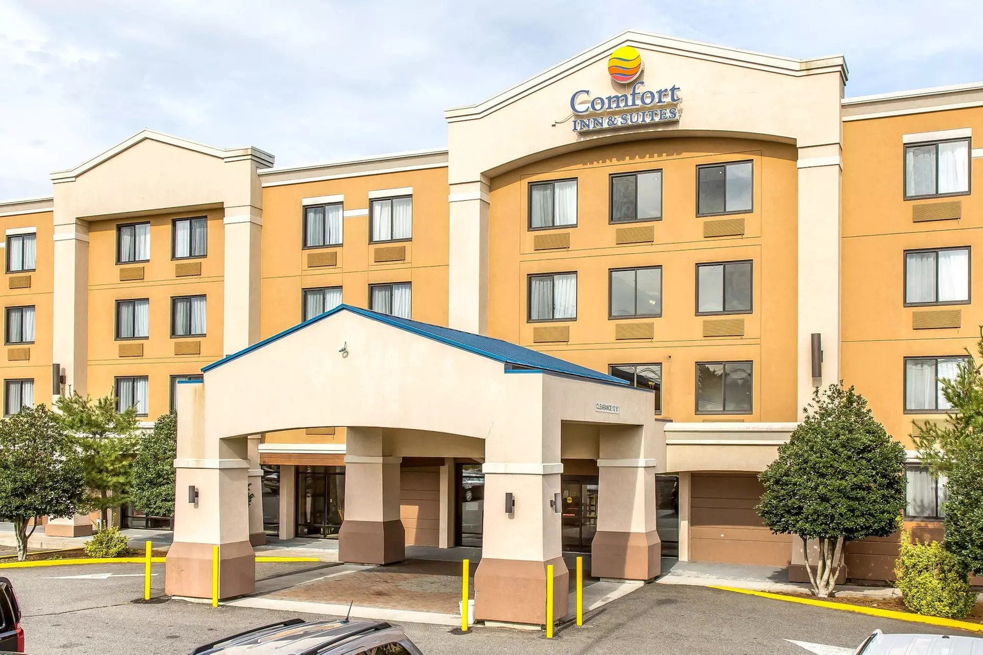 Comfort Inn & Suites - Primary Image
