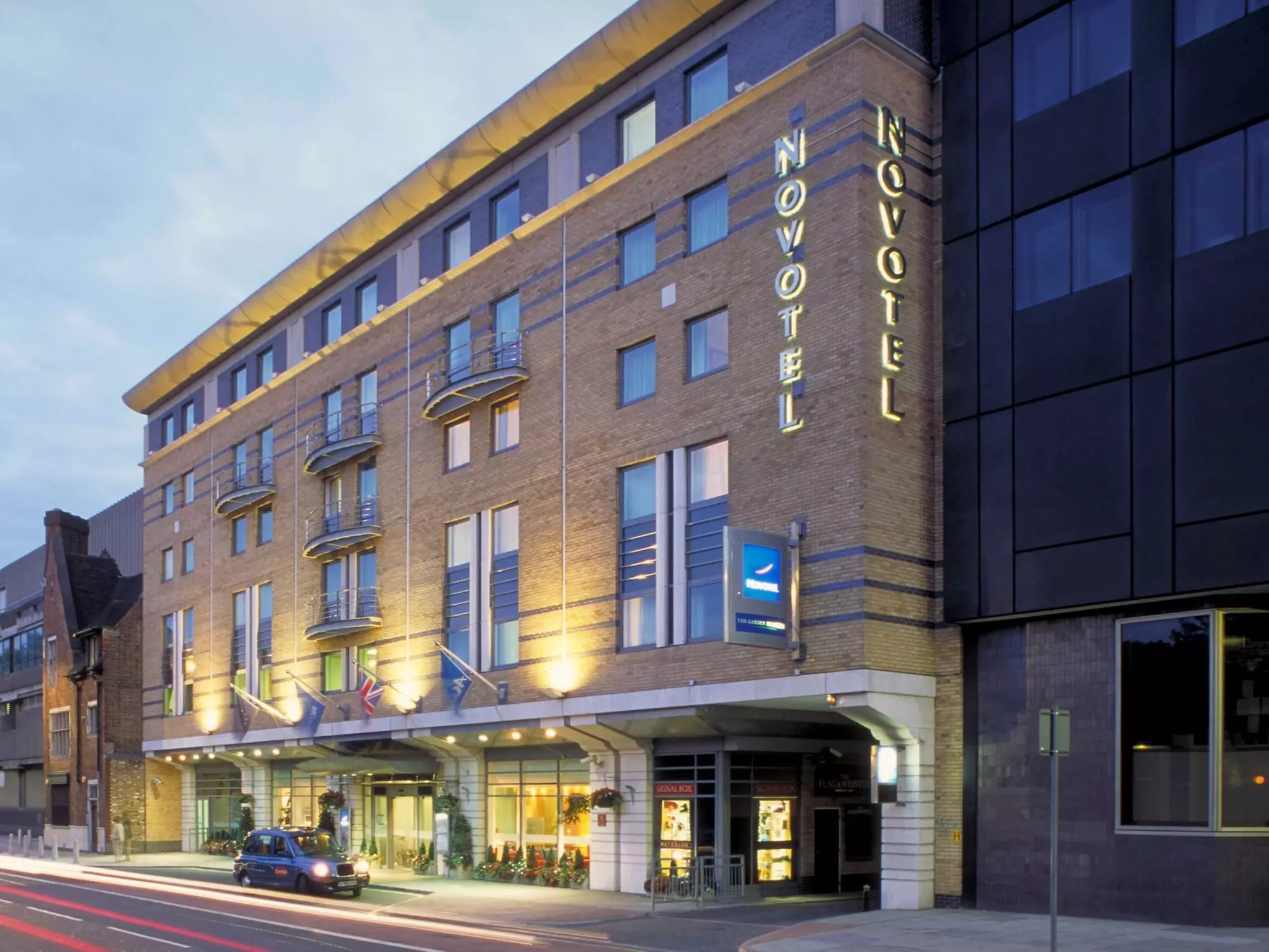 Novotel London Waterloo - Primary Image