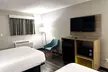 Days Inn by Wyndham Huntington - Second Medium