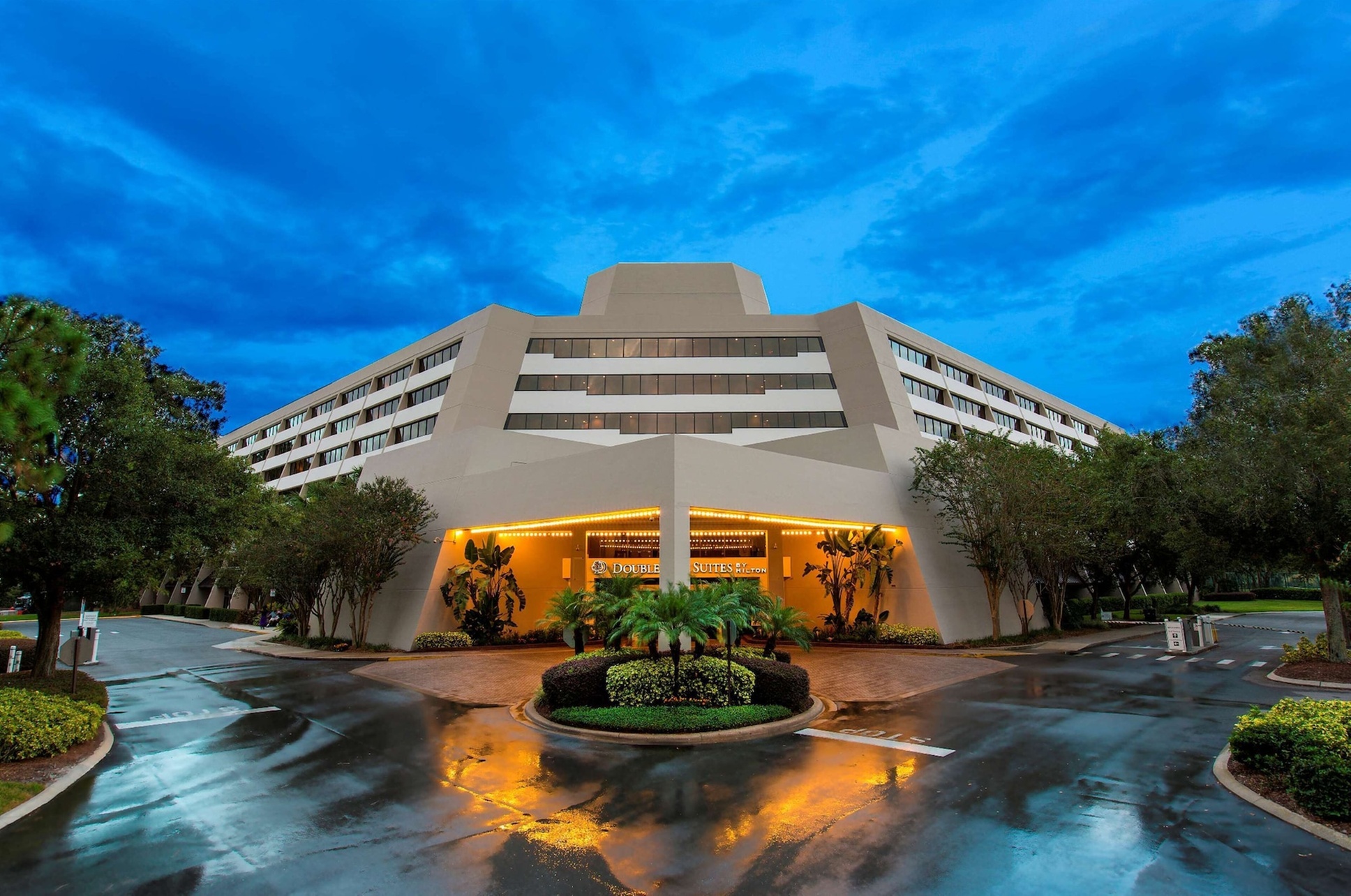 DoubleTree Suites by Hilton Orlando - Disney Springs® Area