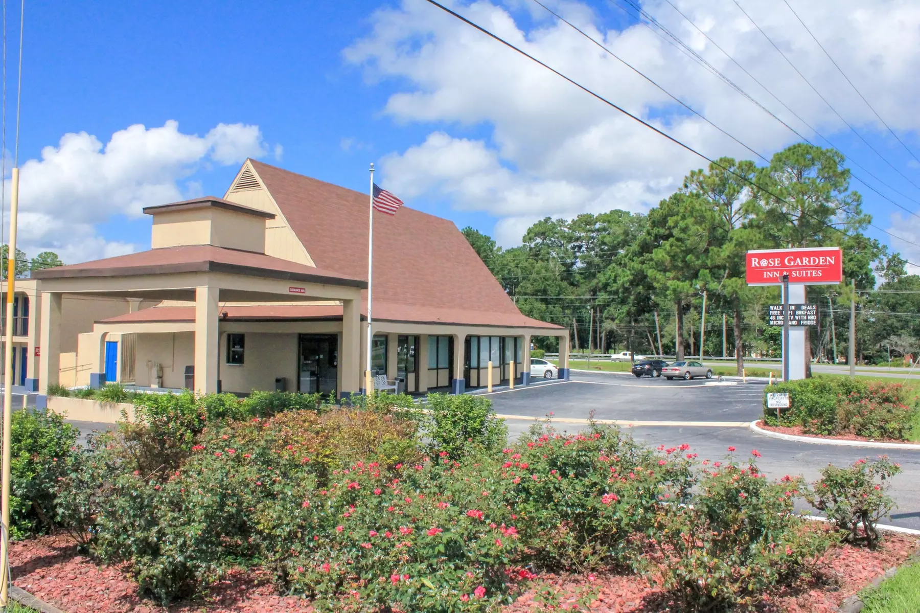 Rose Garden Inn & Suites - Primary Image