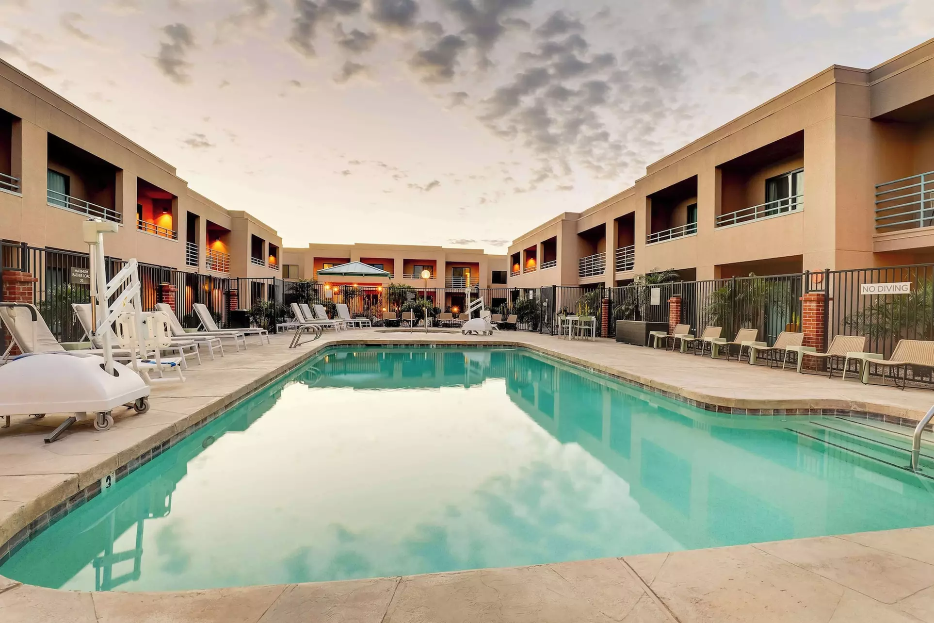 Sonesta Select Scottsdale at Mayo Clinic Campus - Primary Image