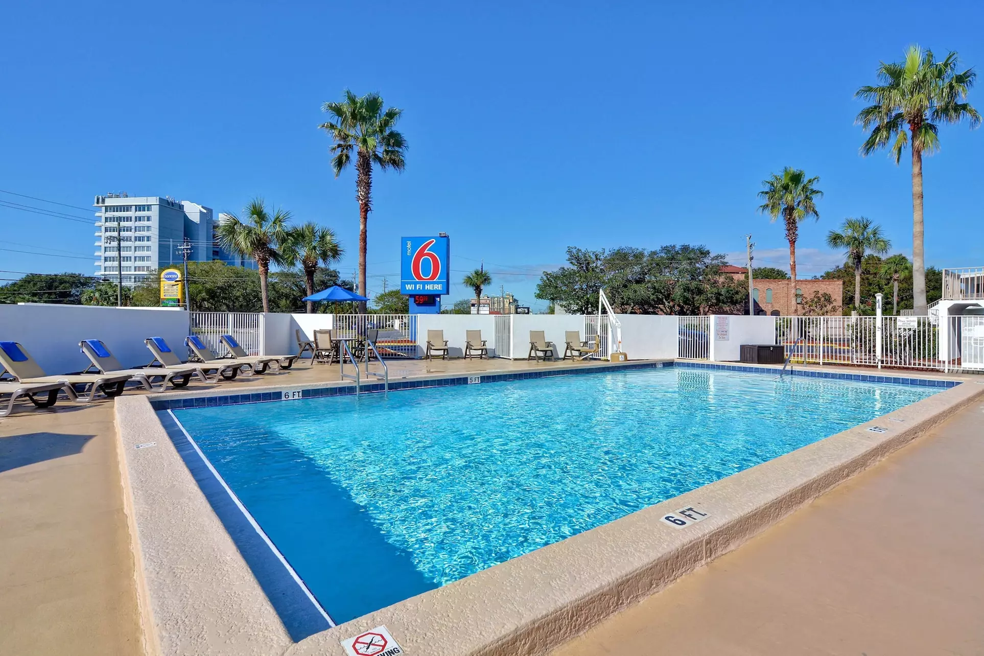 Motel 6 Destin, FL - Primary Image