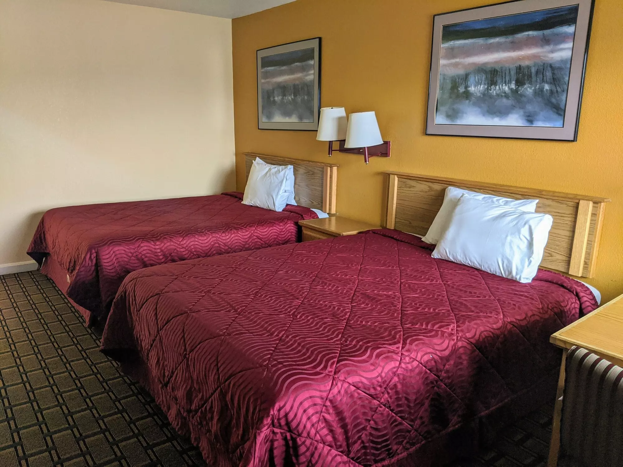 Executive Inn - Primary Image