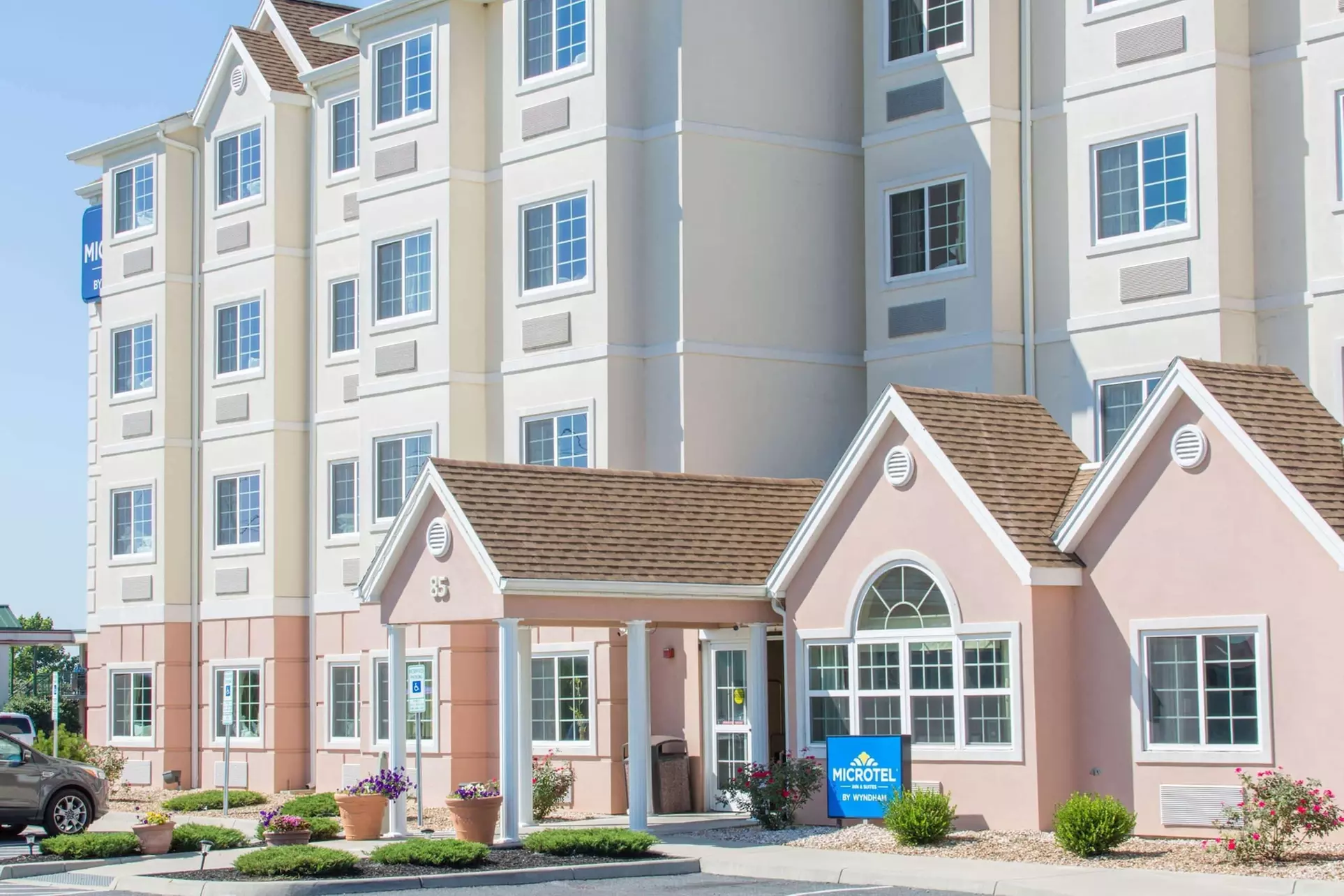 Microtel Inn & Suites by Wyndham Harrisonburg - Primary Image