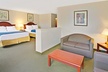 Days Inn & Suites by Wyndham Laurel Near Fort Meade - Second Medium