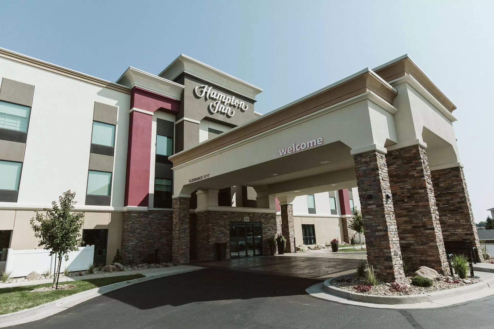Hampton Inn Bismarck - Primary Image