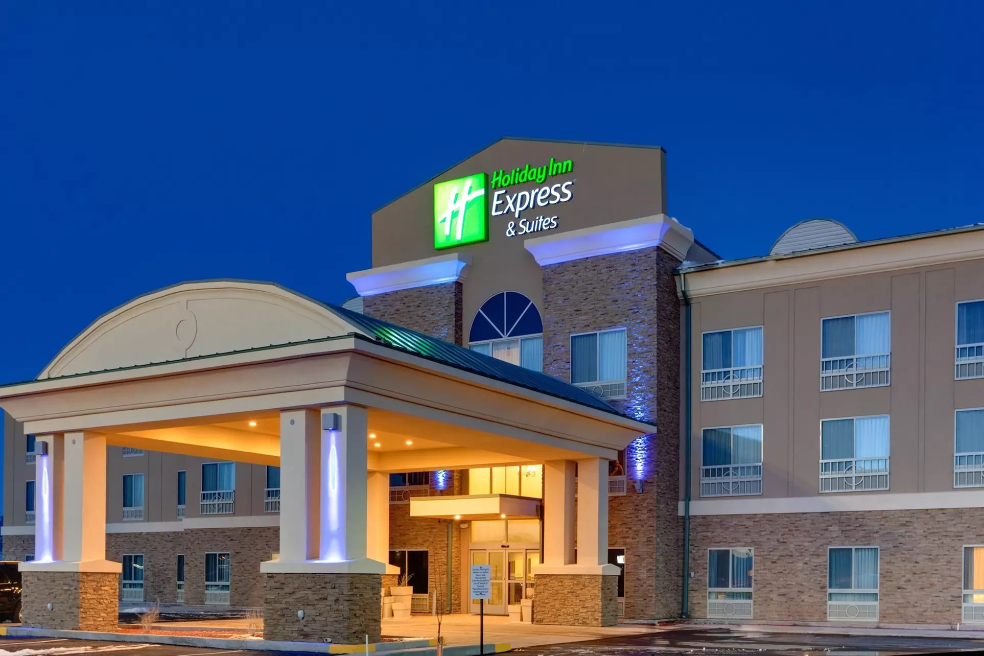 Holiday Inn Express Hotel & Suites Grants - Milan by IHG - Primary Image