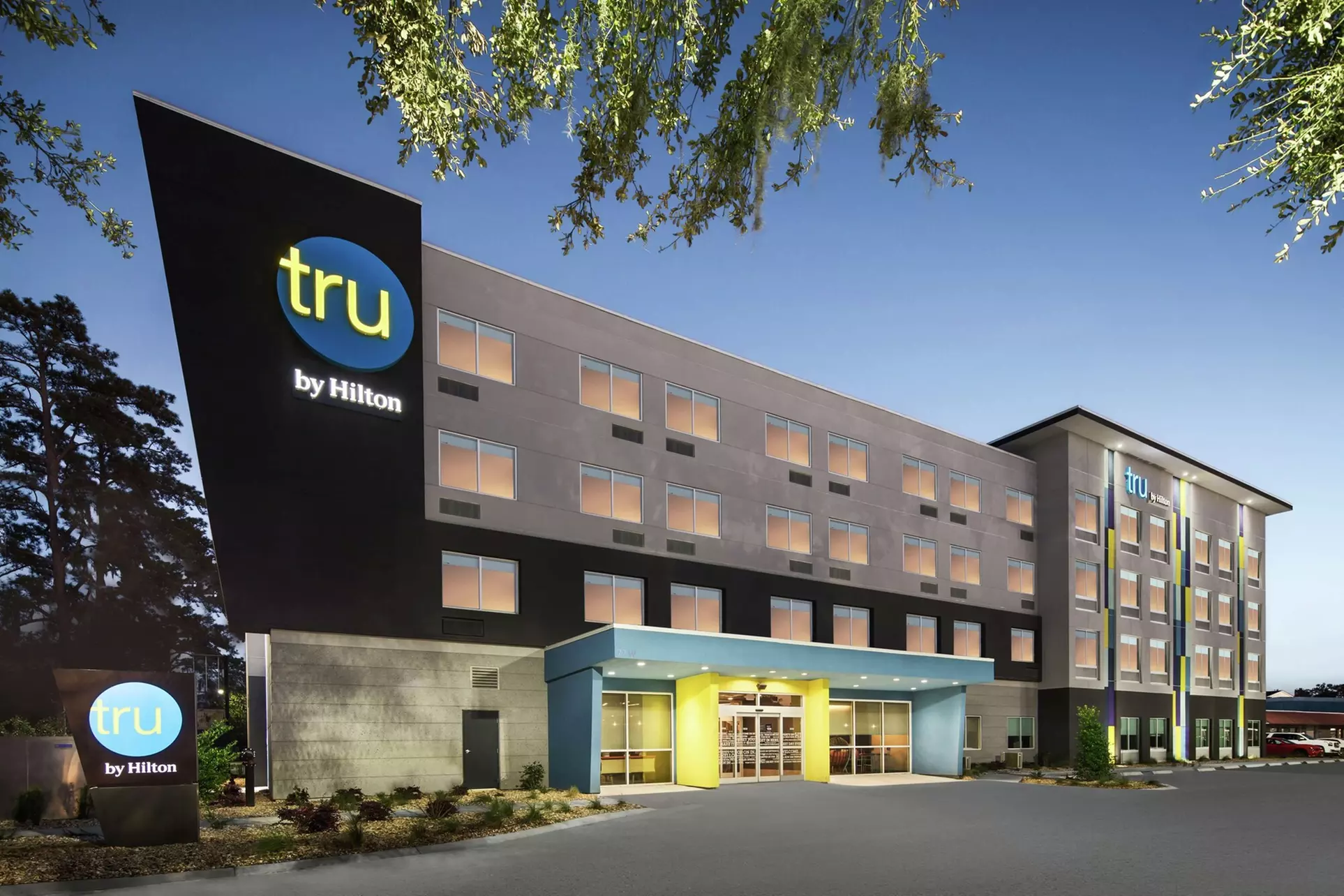 Tru by Hilton Savannah Midtown, GA - Primary Image