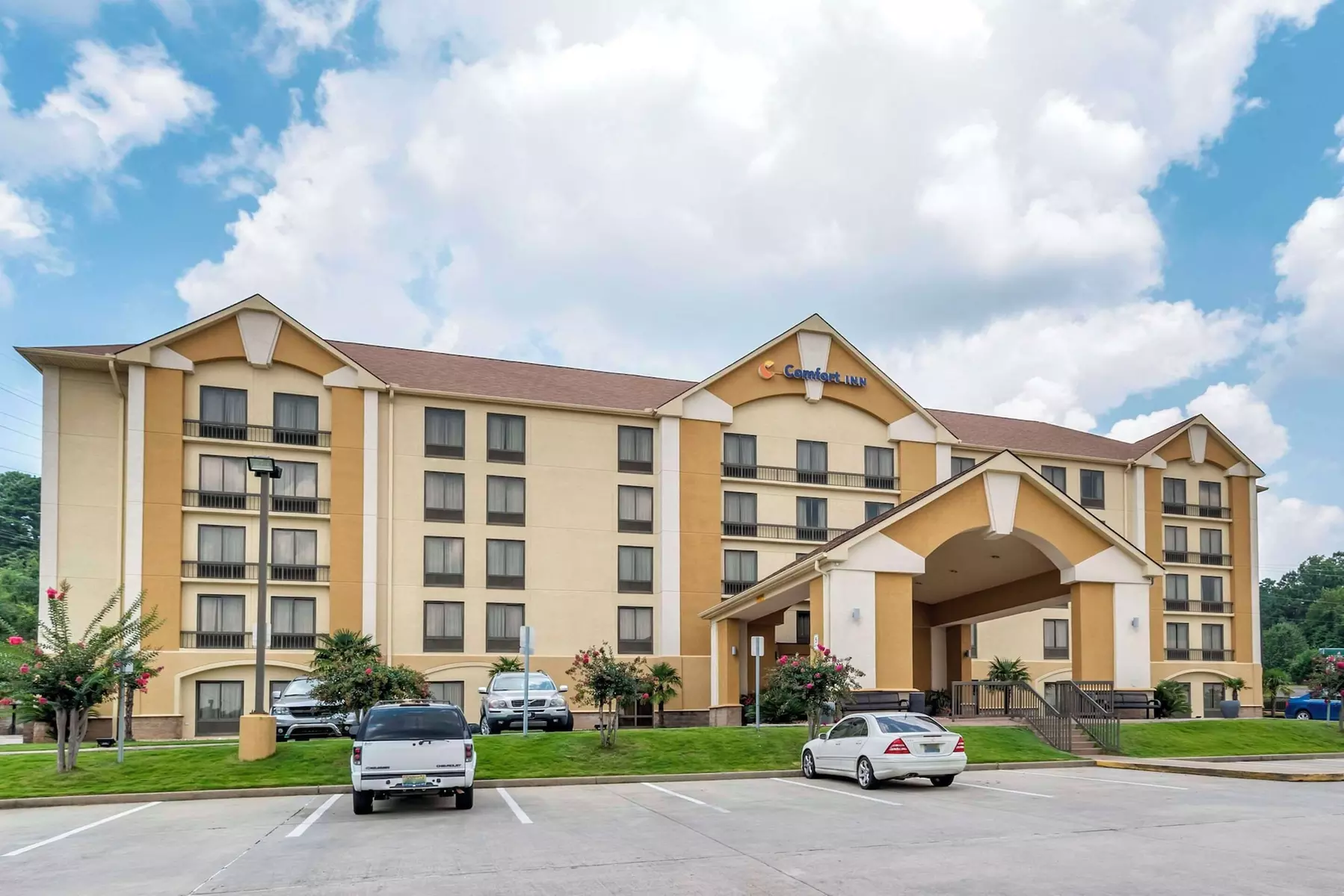 Comfort Inn Birmingham Homewood - Primary Image