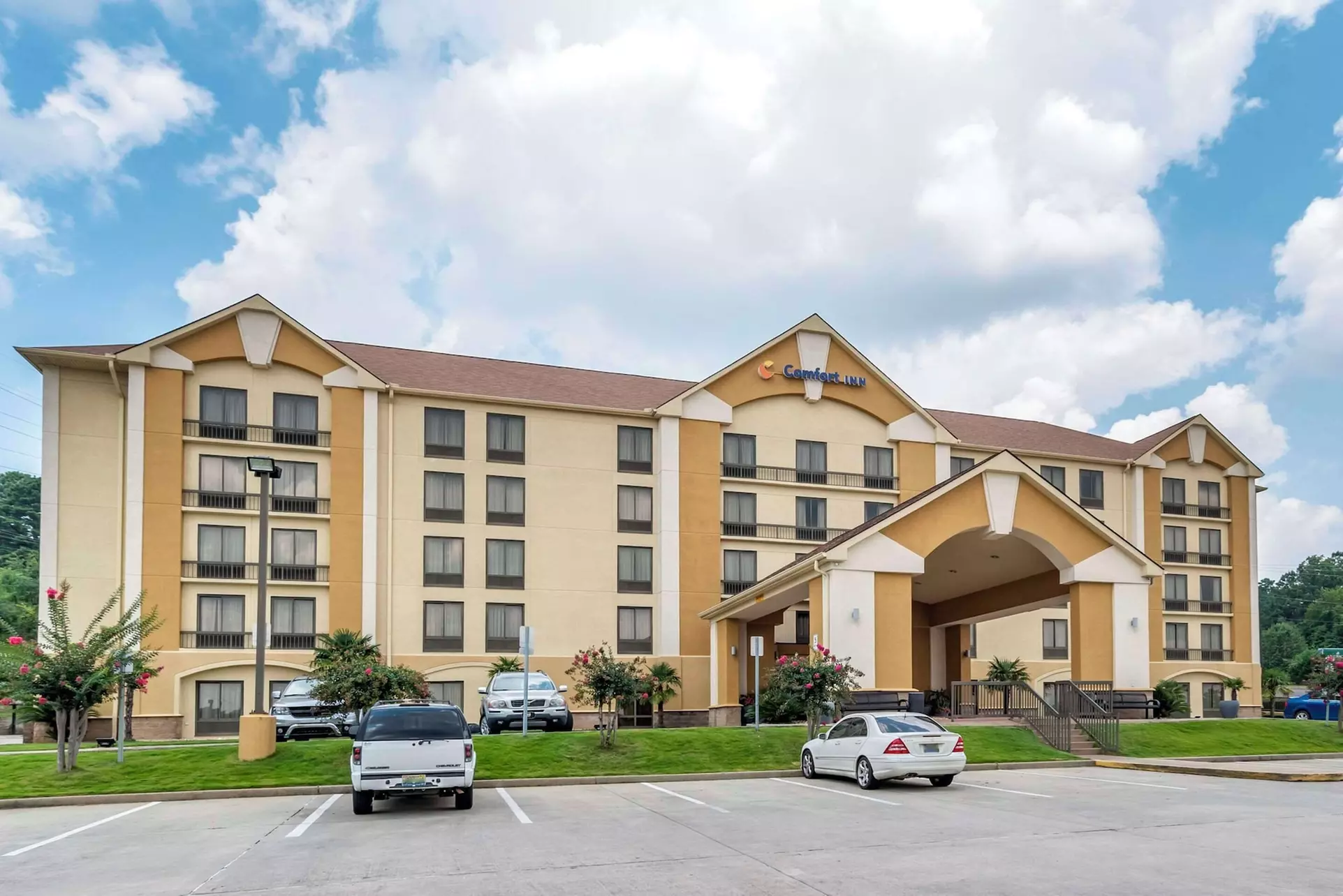 Comfort Inn Birmingham Homewood - Primary Image
