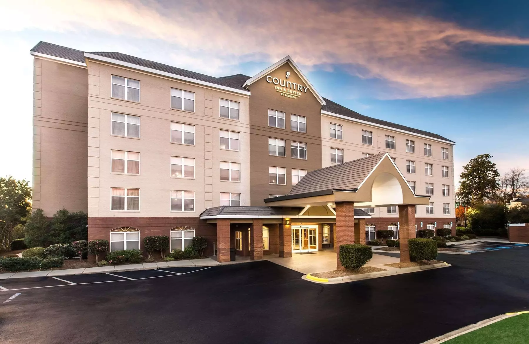 Country Inn & Suites by Radisson, Lake Norman Huntersville, NC - Primary Image