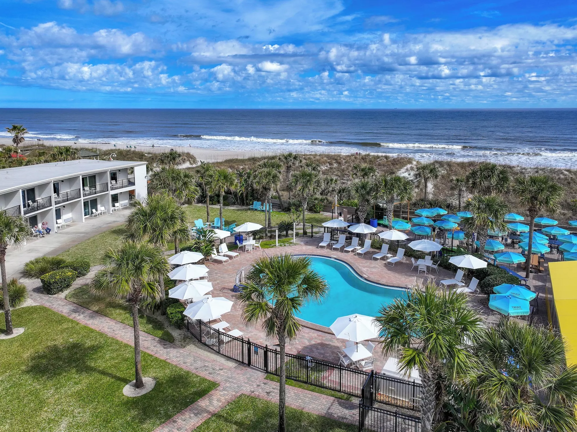 Seahorse Oceanfront Inn - Primary Image
