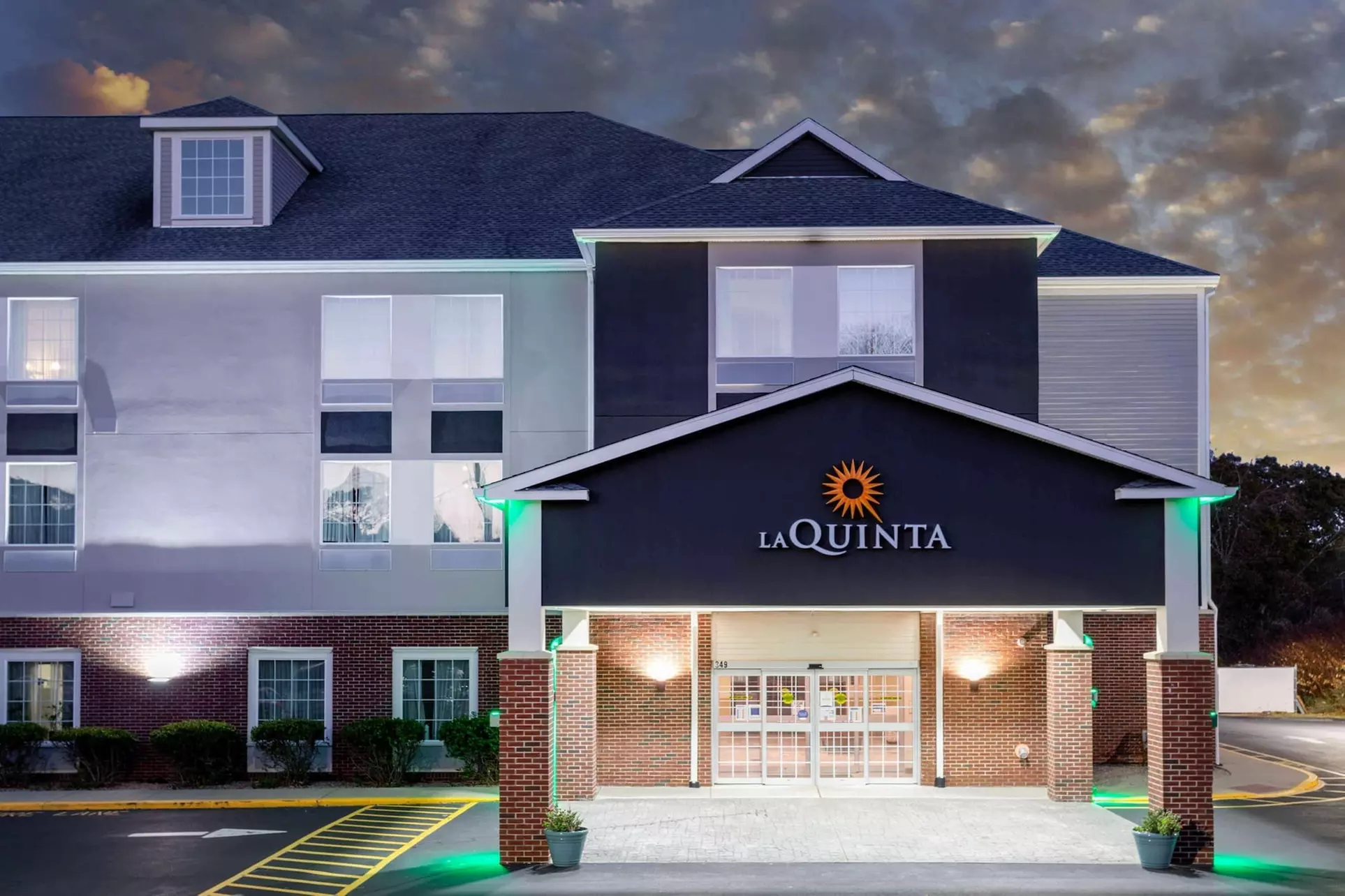 La Quinta Inn & Suites by Wyndham Ely - Primary Image