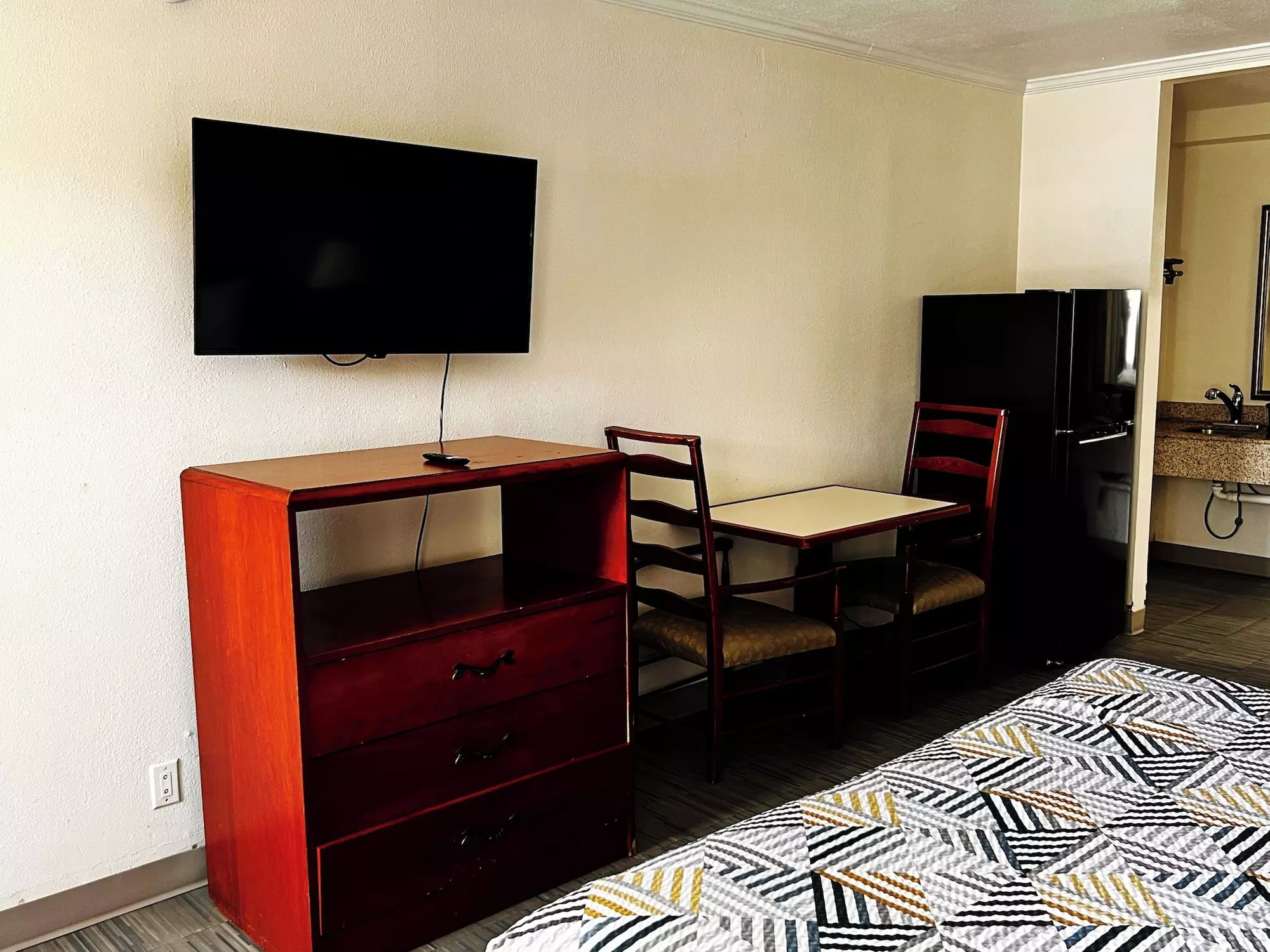 Studio 6 Fort Worth, TX – Downtown East - Primary Image