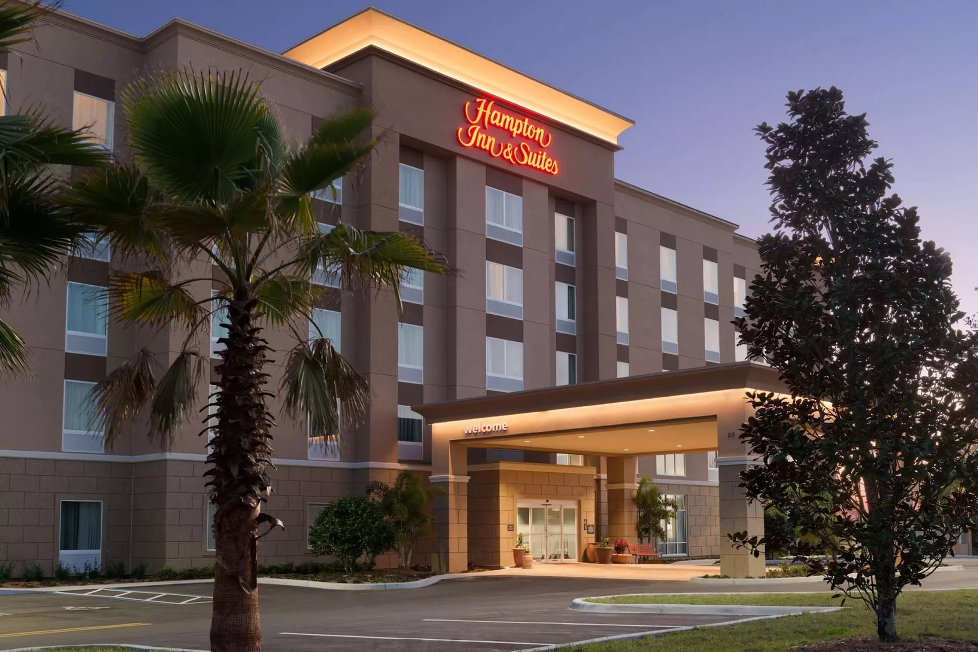 Hampton Inn & Suites Deland - Primary Image