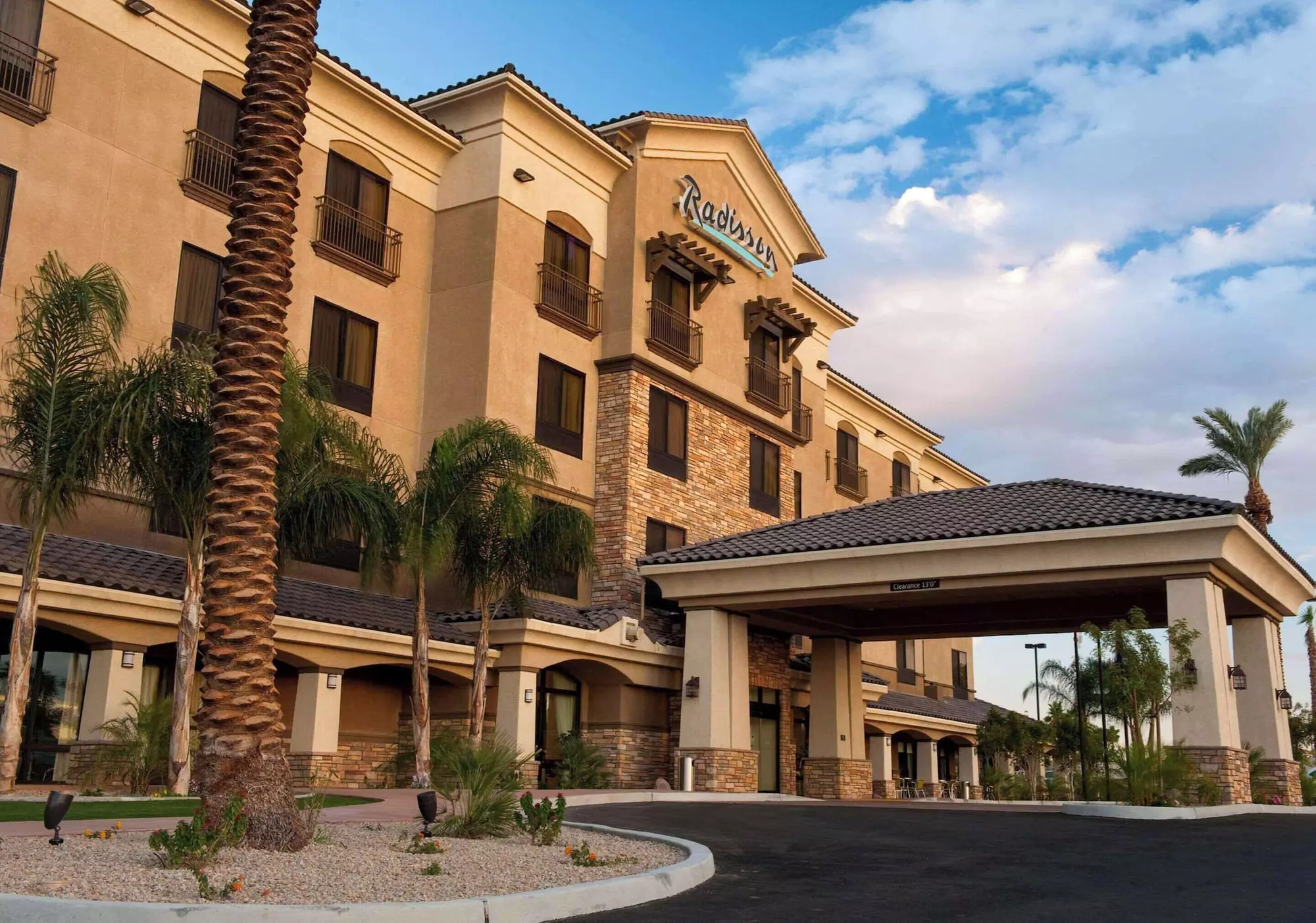 Radisson Hotel Yuma - Primary Image