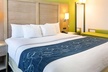 Comfort Suites Beachfront - Second Medium