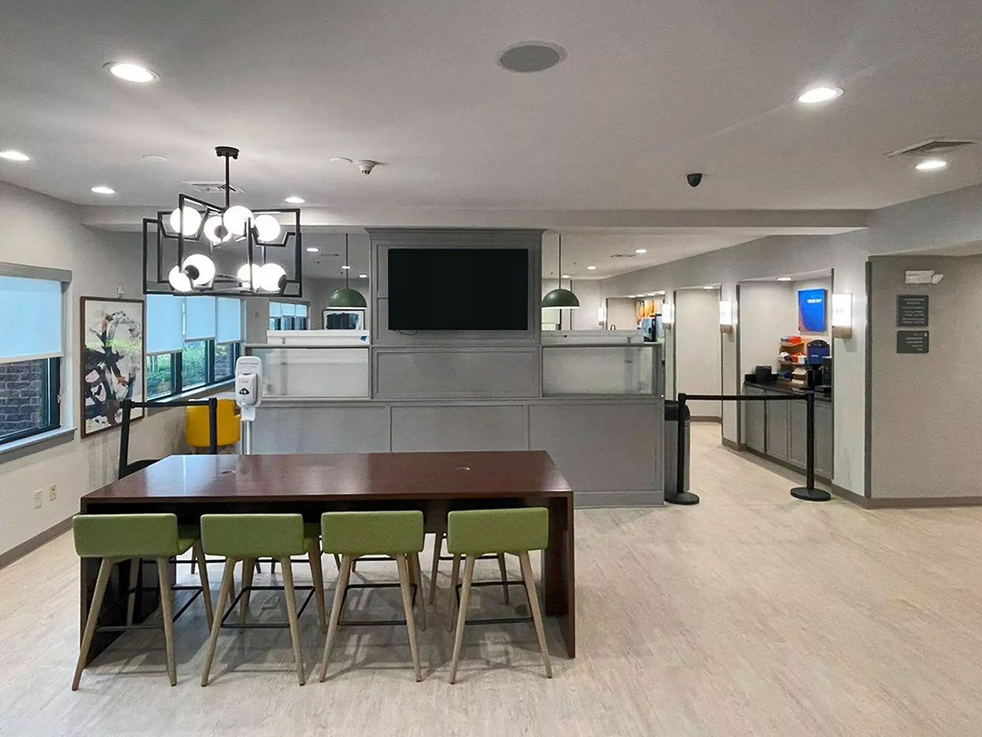 Comfort Suites Mobile-South Alabama University Area - Primary Image