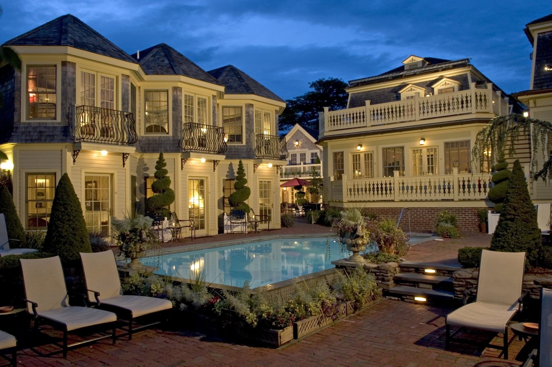 Brass Key Guesthouse - Adults Only