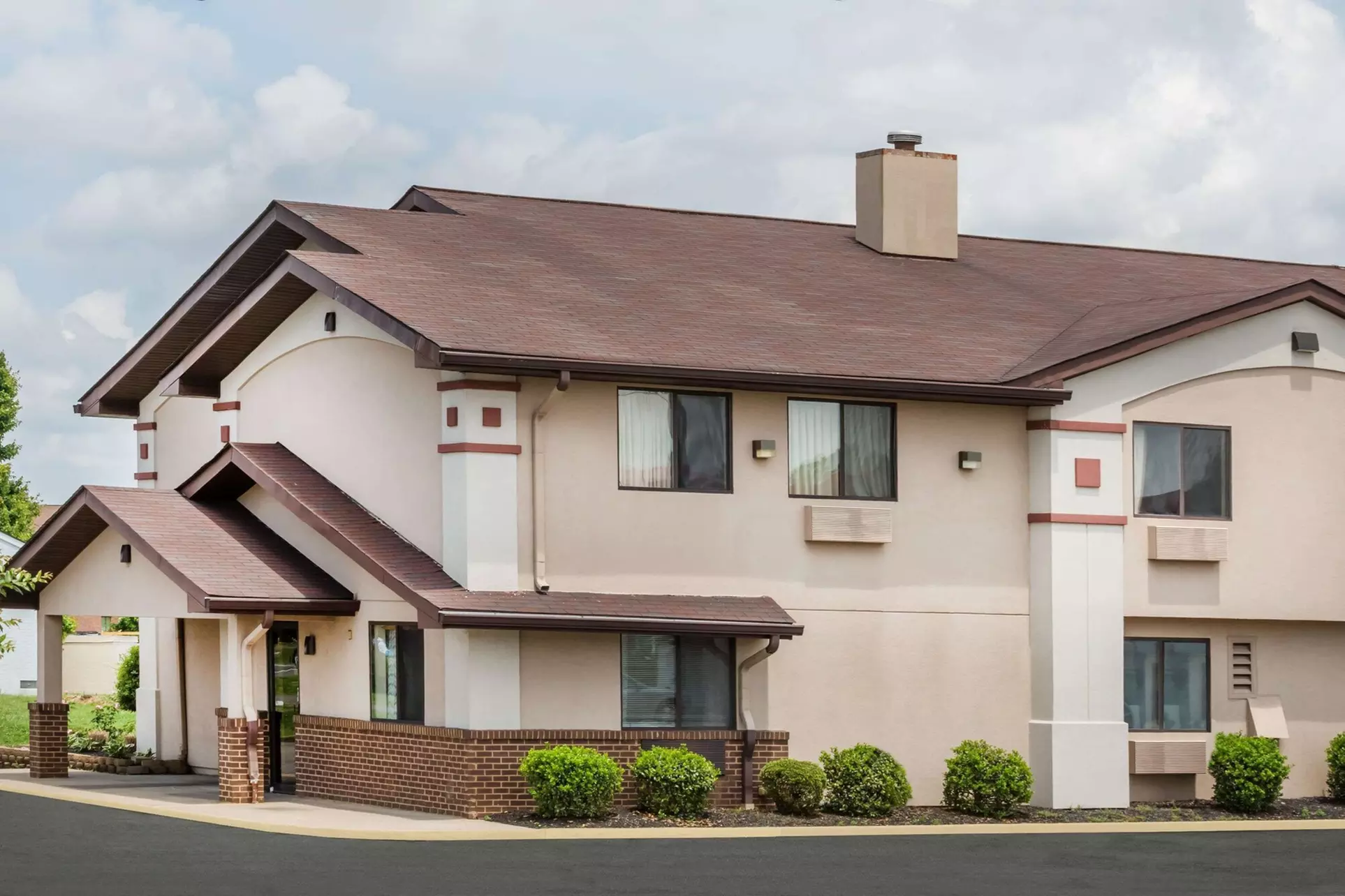 Super 8 by Wyndham Tappahannock VA - Primary Image