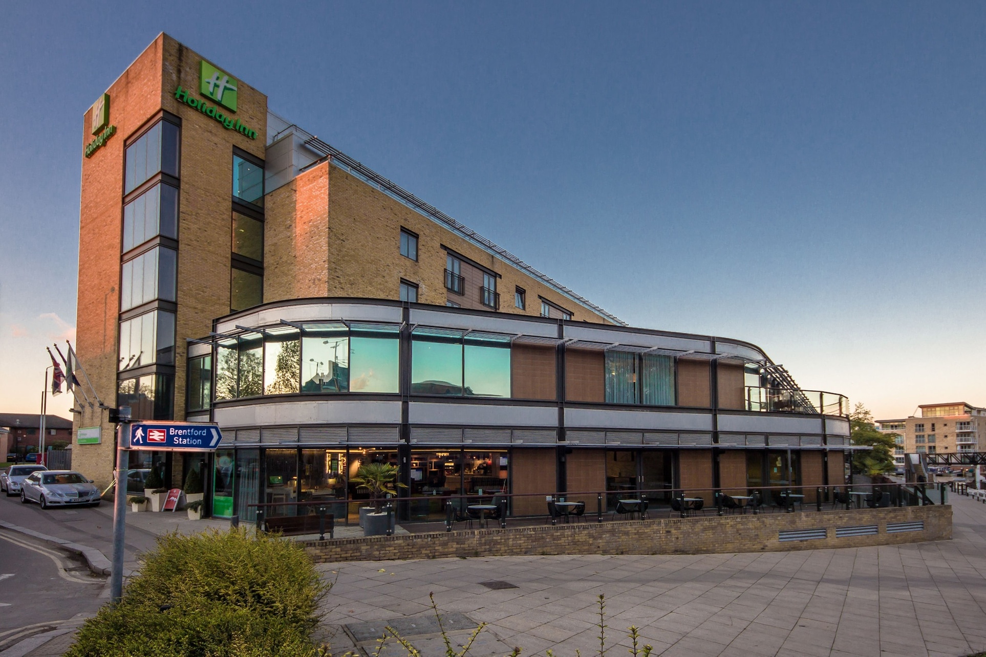 Holiday Inn London Brentford Lock by IHG