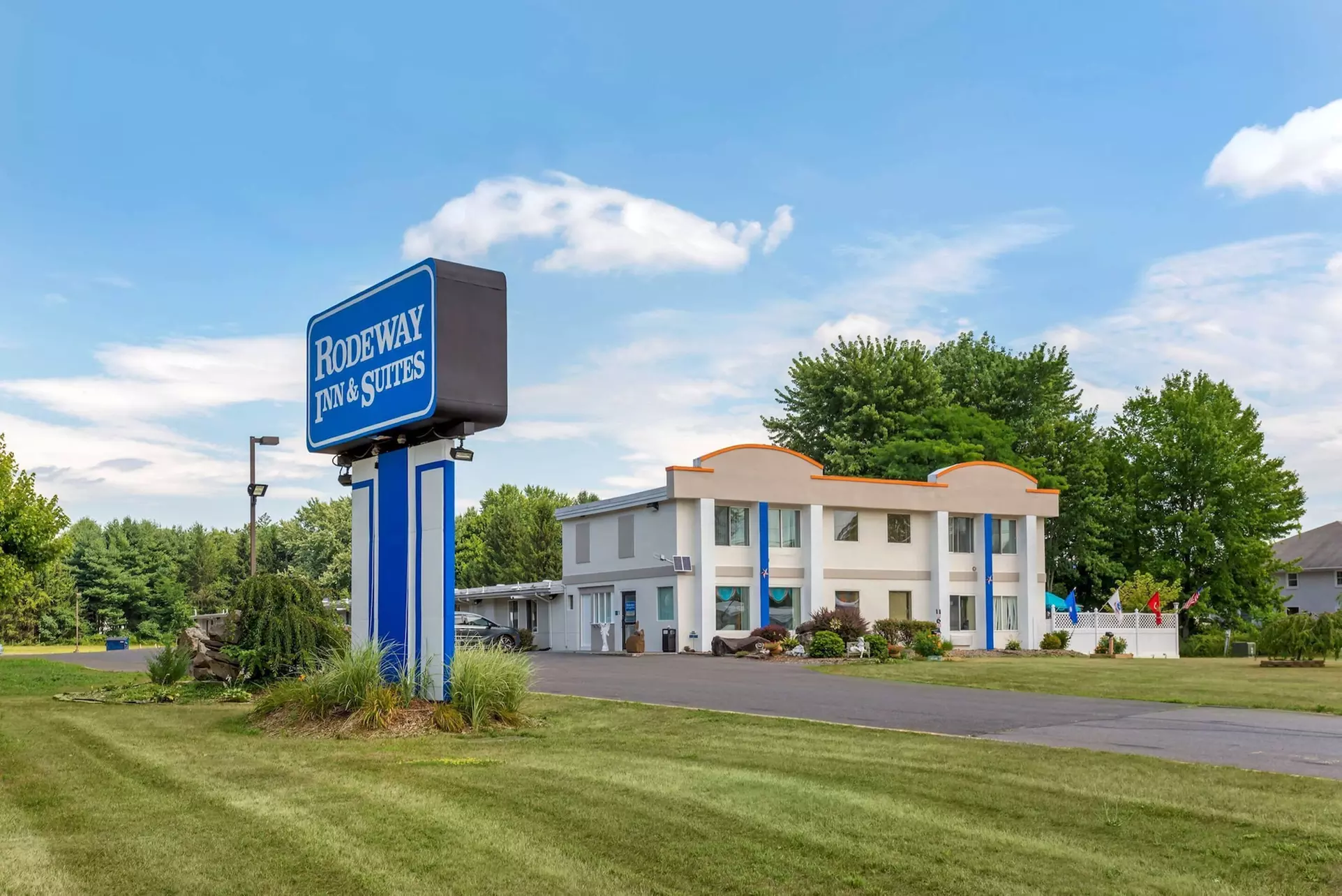 Rodeway Inn & Suites New Paltz - Hudson Valley - Primary Image
