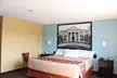 Super 8 by Wyndham Warrenton - Second Medium