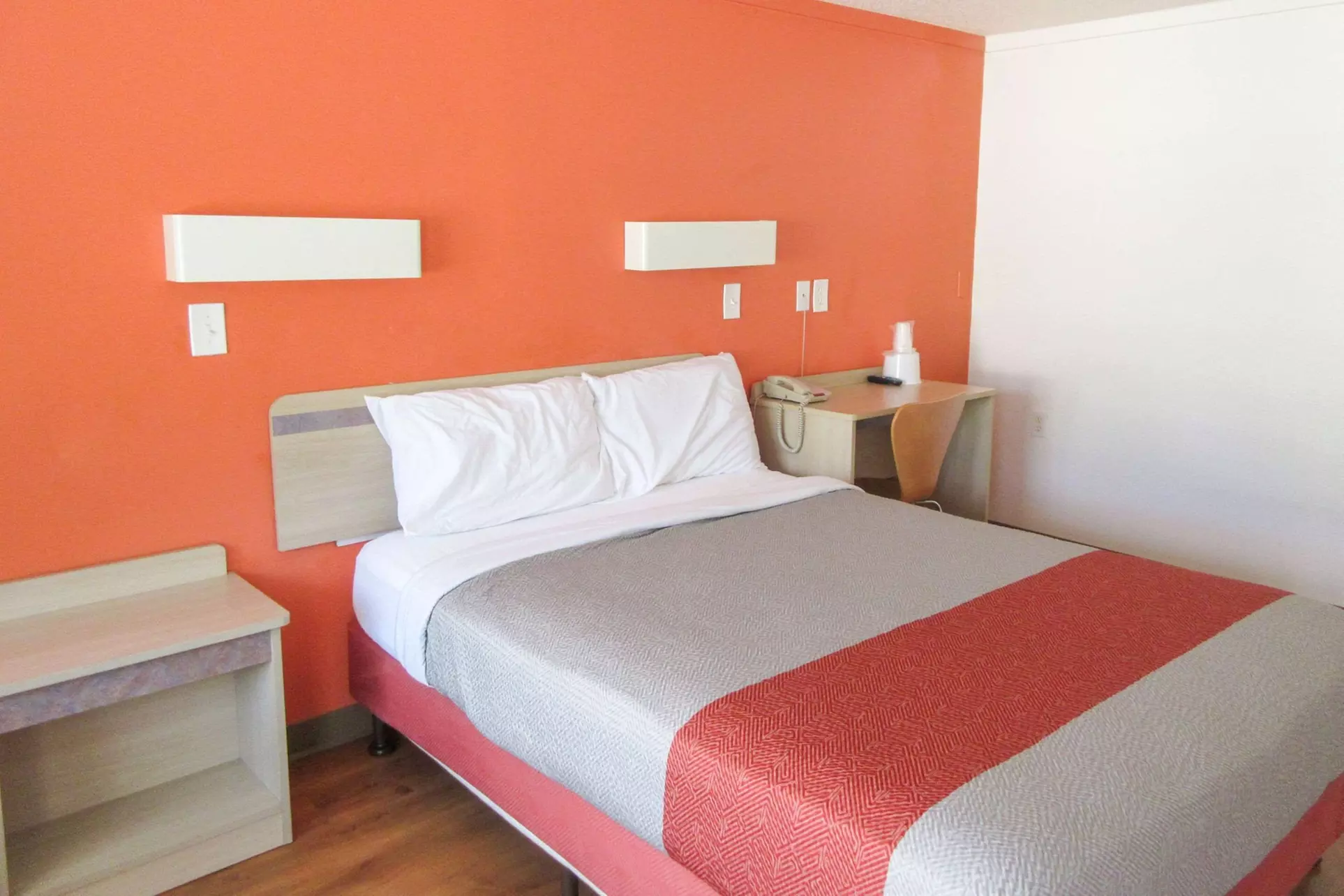 Rodeway Inn - Primary Image