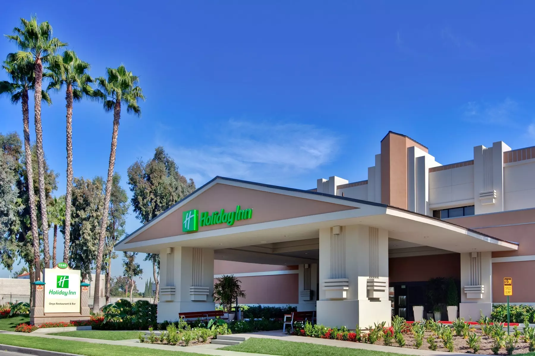 Holiday Inn Hotel & Suites Anaheim by IHG - Primary Image