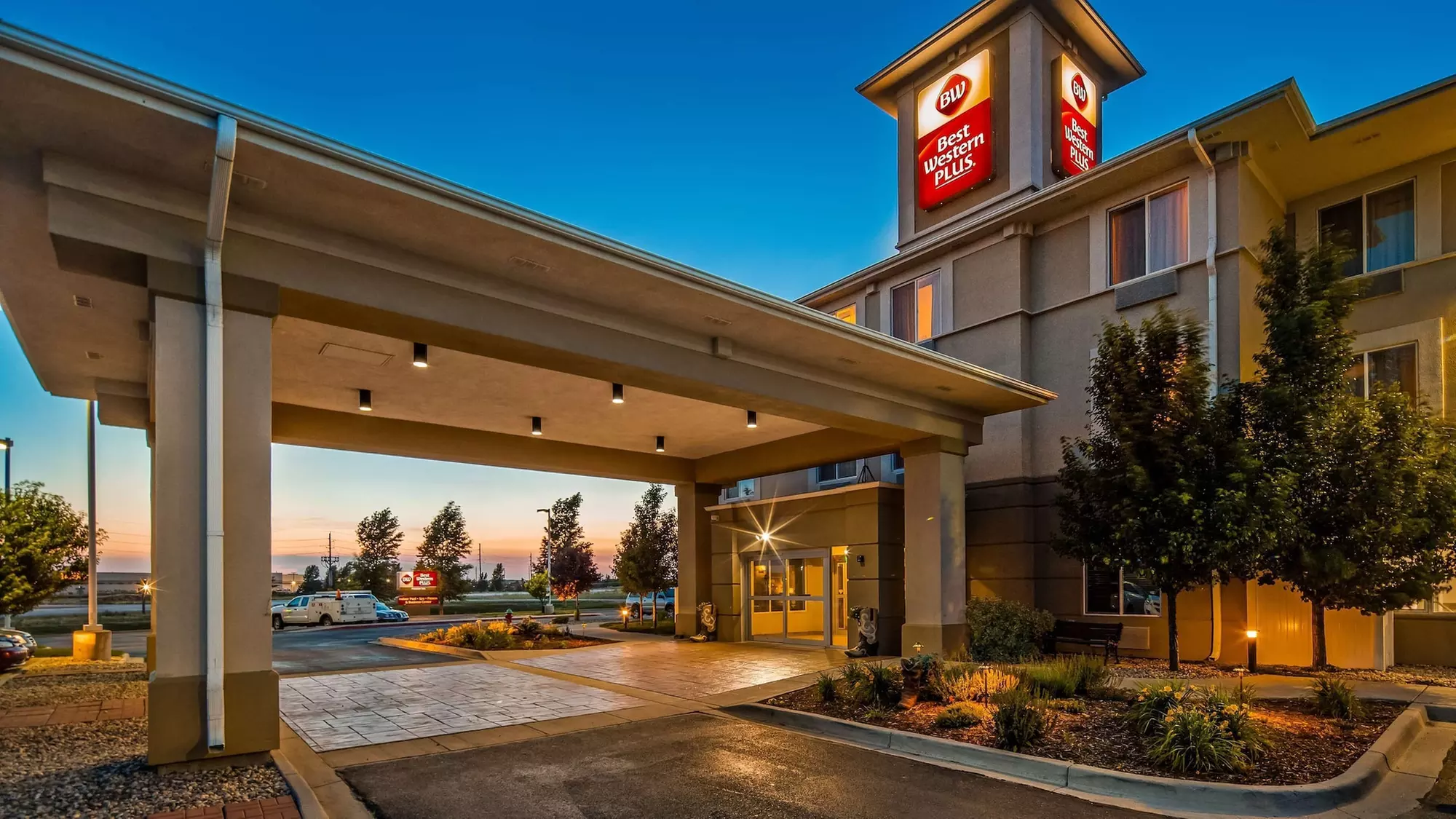 Best Western Plus Frontier Inn - Primary Image