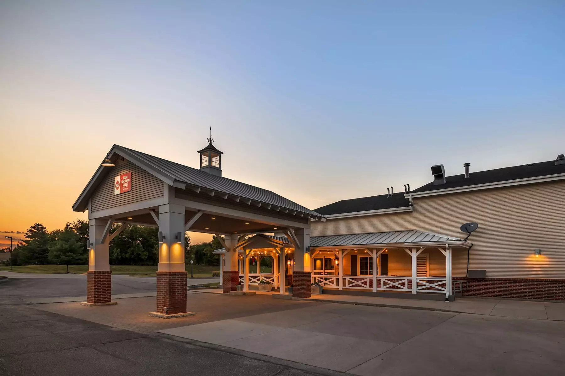 Best Western Plus University Park Inn & Suites - Primary Image