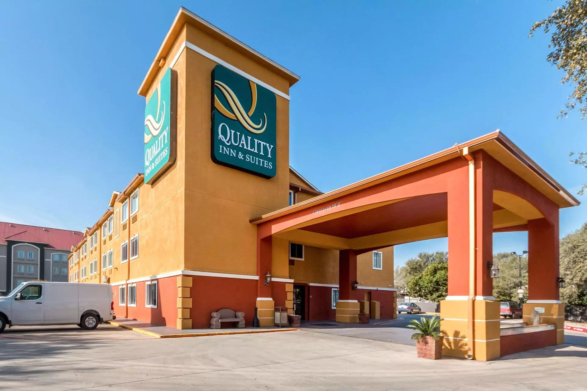 Quality Inn & Suites SeaWorld North - Primary Image