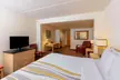 La Quinta Inn & Suites by Wyndham Garden City - Second Medium